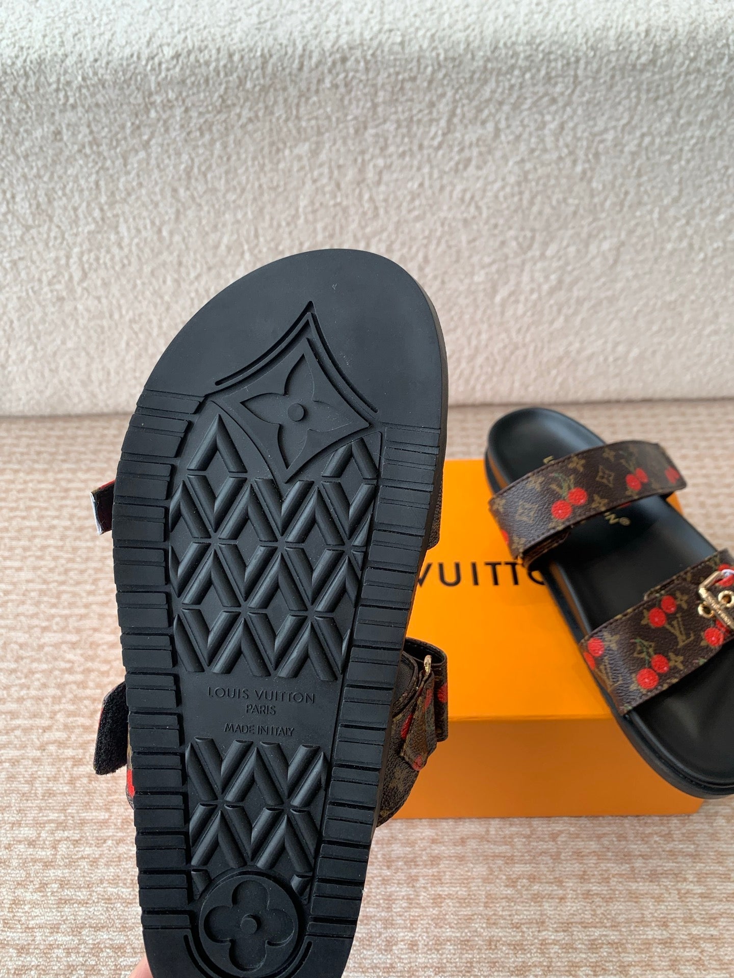 Bom Dia Flat Comfort Mule LV x TM Brown Sheepskin Mix Cherry Motif 319378