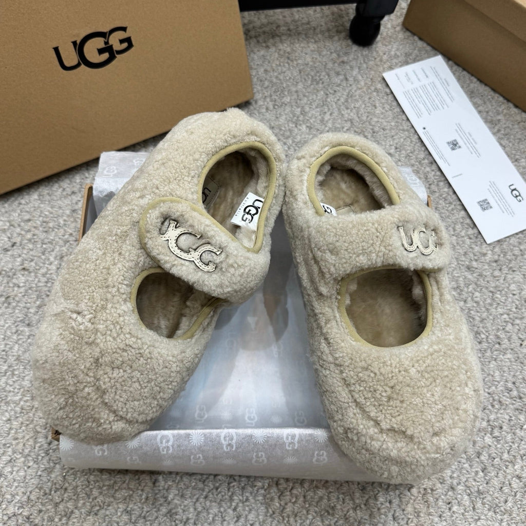 UGG Logo Mary Jane Flat Light Grey Wool 523102