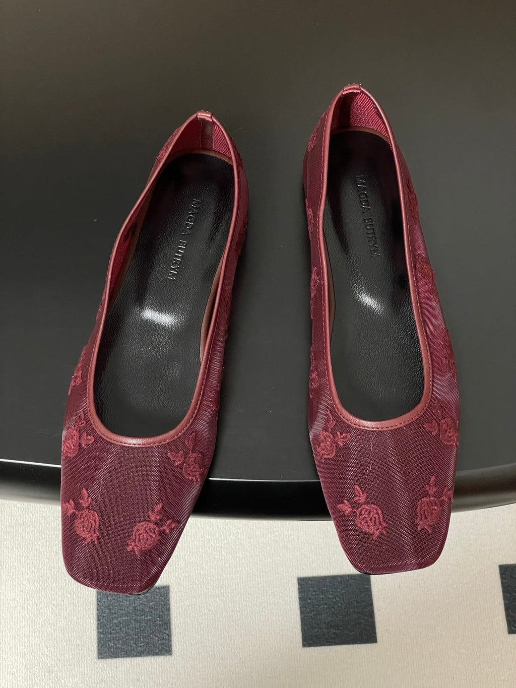 Manolo 25 Ballet Flats Red Mesh Fabric 319740