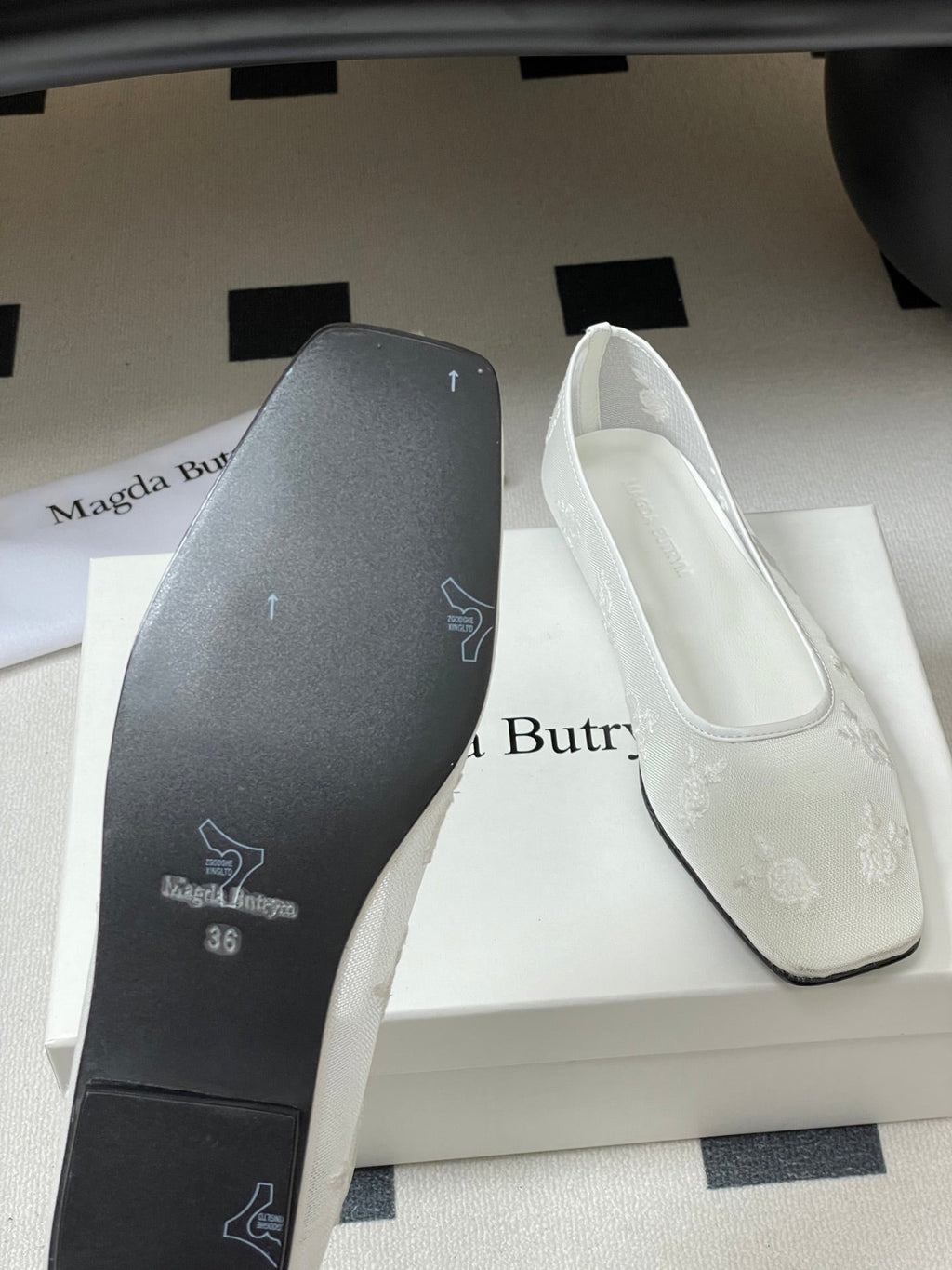 Manolo 25 Ballet Flats White Mesh Fabric 319741