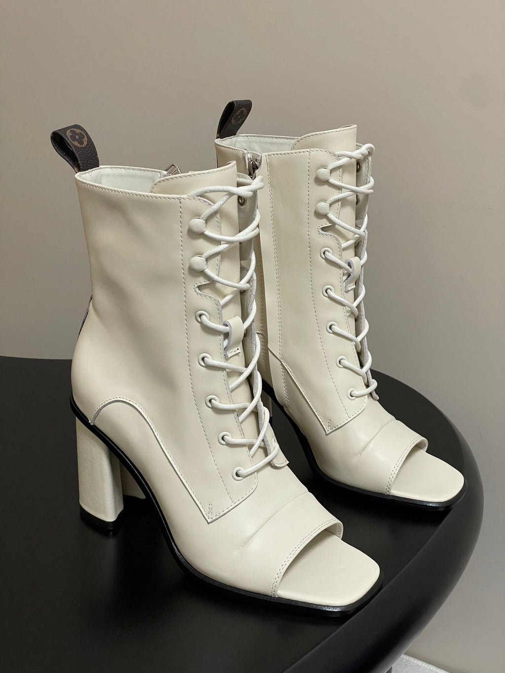 LV Berlin Open Toe Ankle Boot 85mm White Calfskin 416734