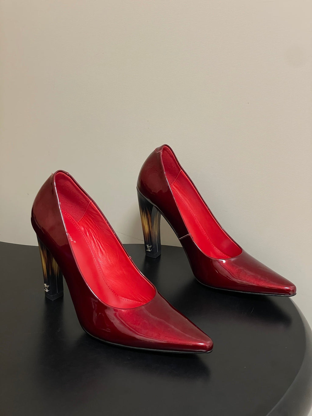 LV 26s Pumps 10.5cm Burgundy Patent Leather 888228