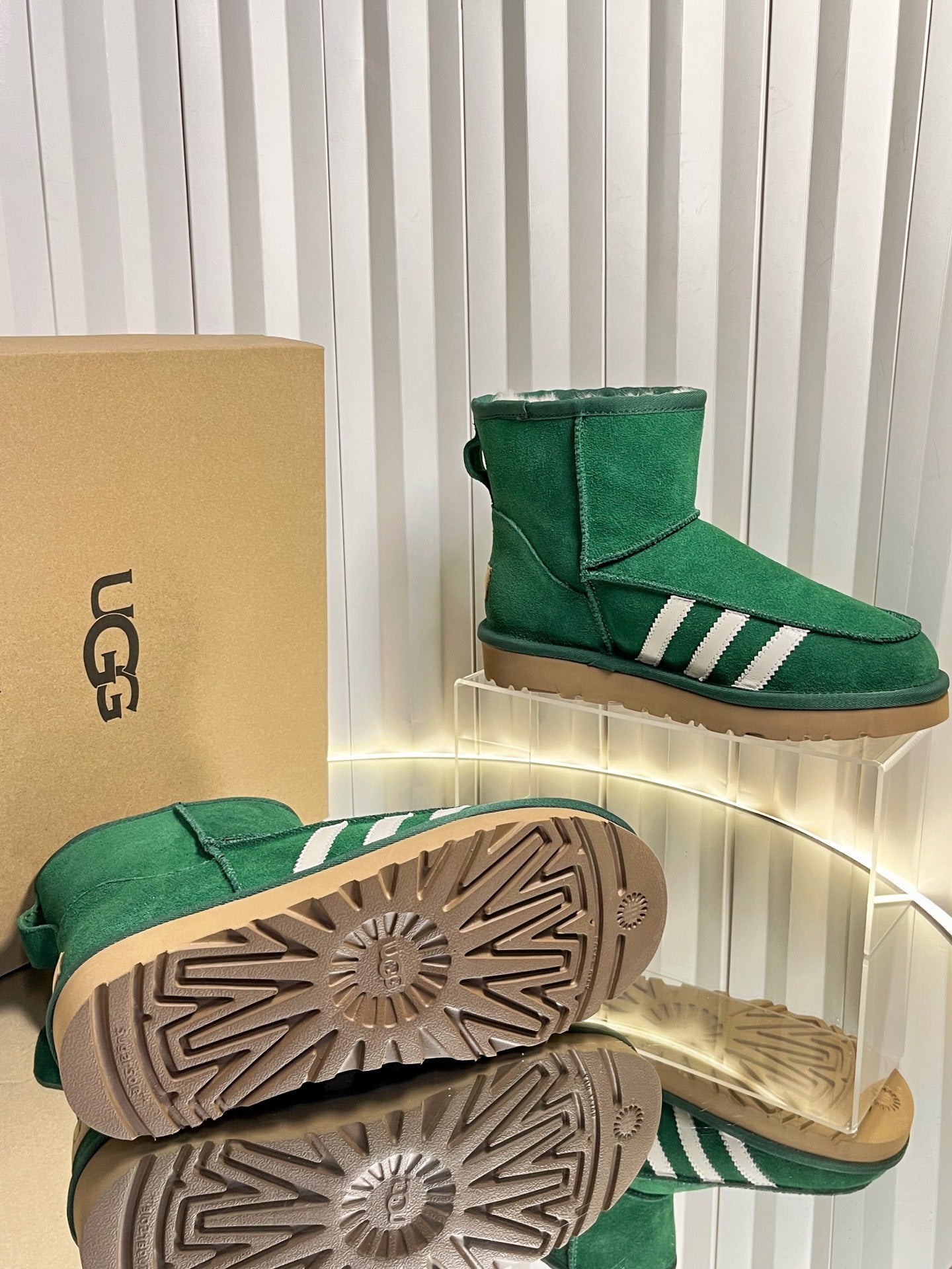 UGG x Adidas Boots Green Suede 548547