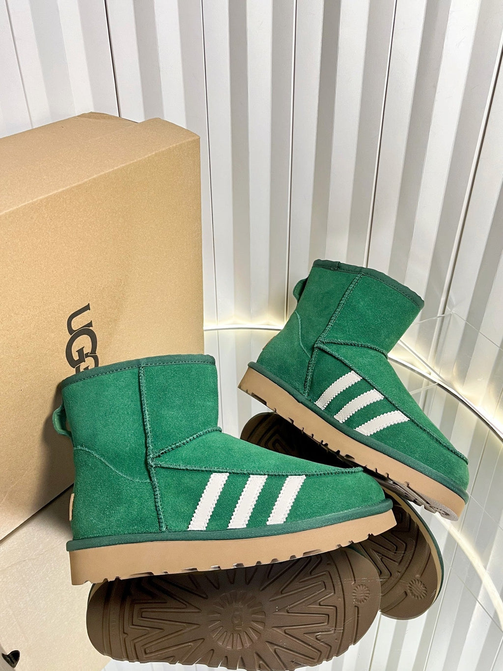 UGG x Adidas Boots Green Suede 548547