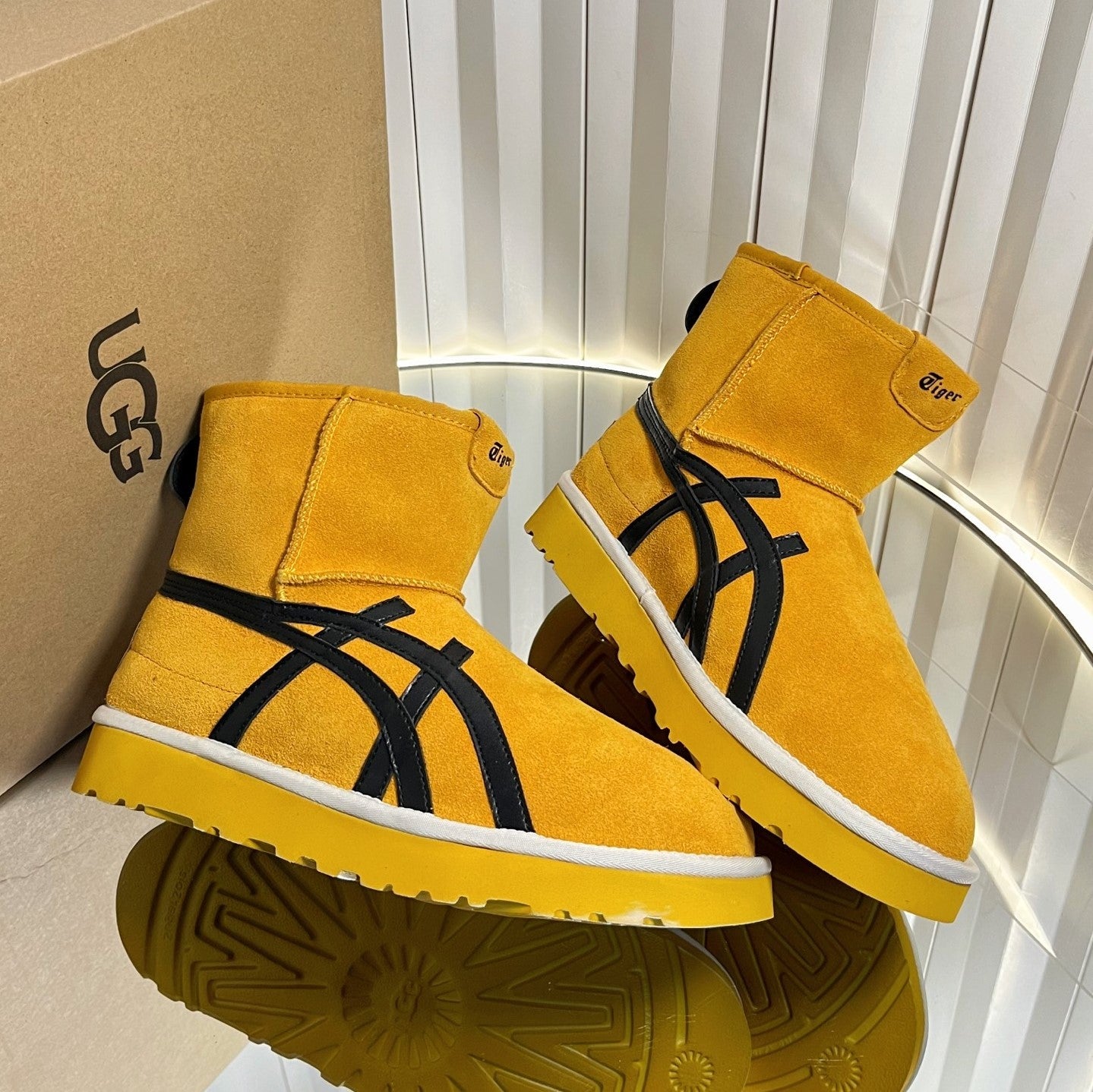 UGG x Tiger Boots Green Suede 548546