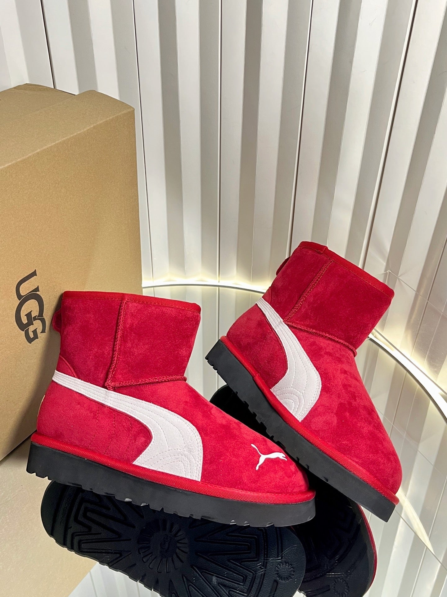 UGG x Puma Boots Red Suede 548548