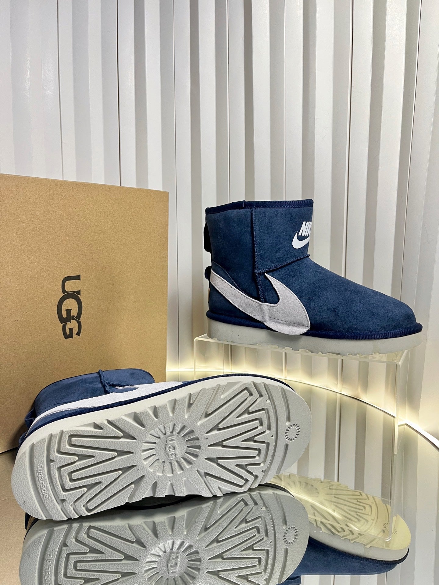 UGG x Nike Boots Blue Suede 548549