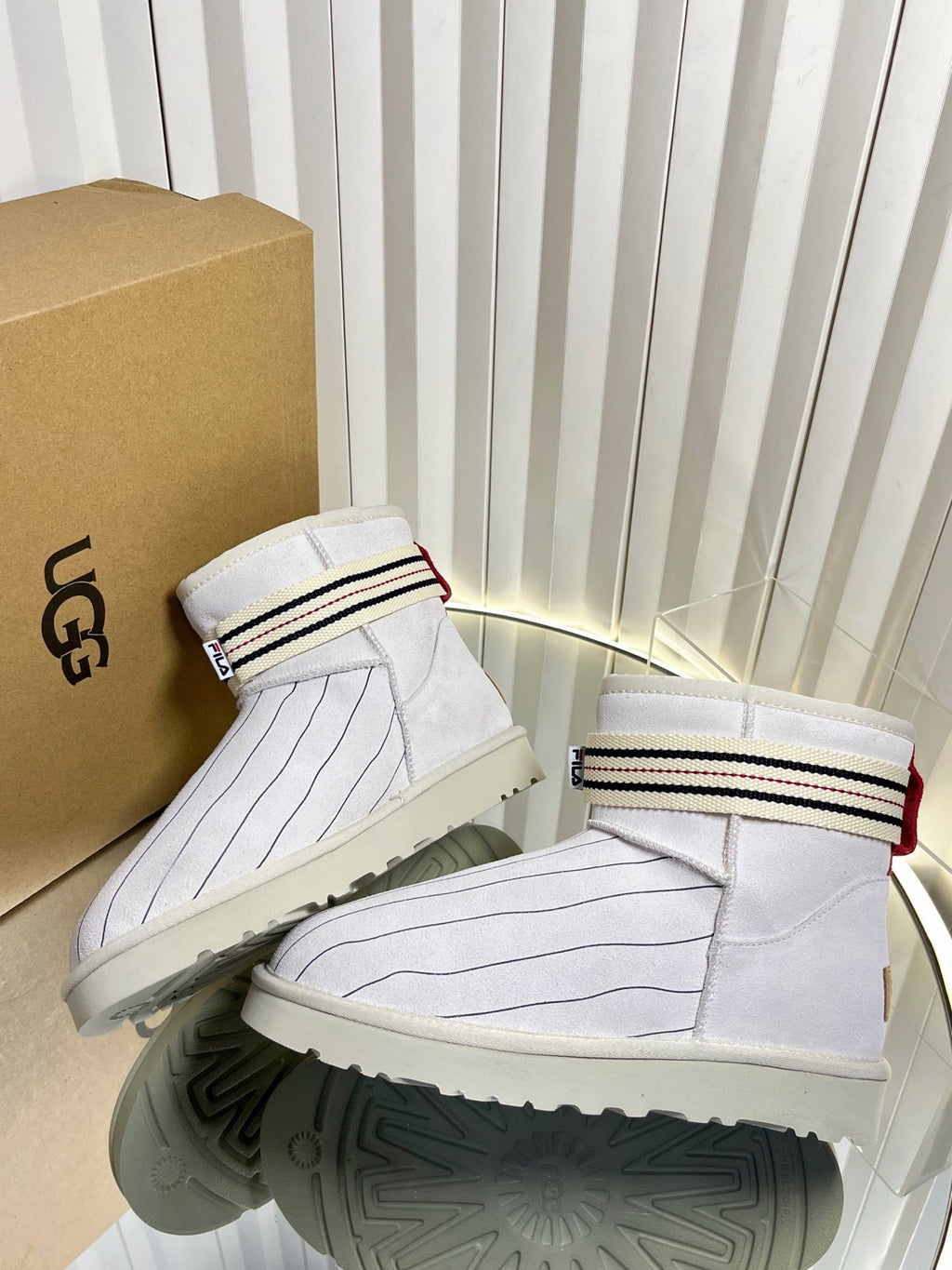 UGG x FILA Boots White Suede 548550