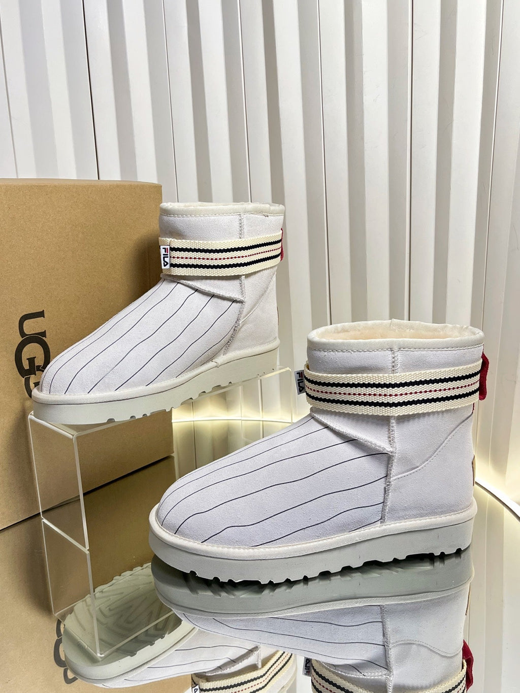 UGG x FILA Boots White Suede 548550