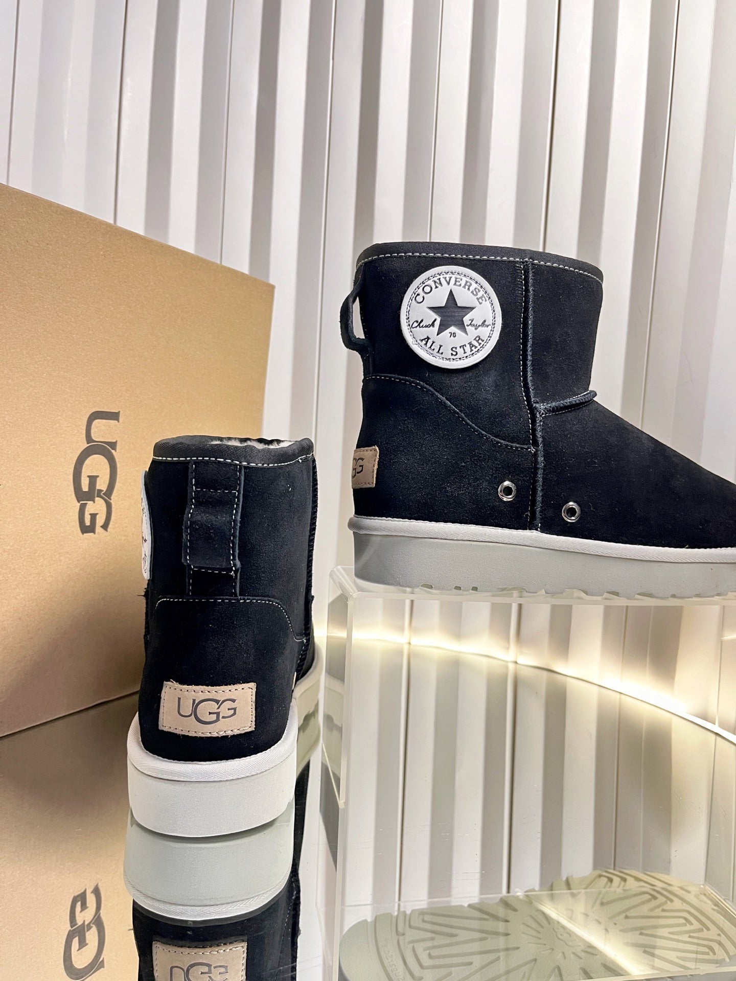 UGG x Converse Boots Black Suede 548552