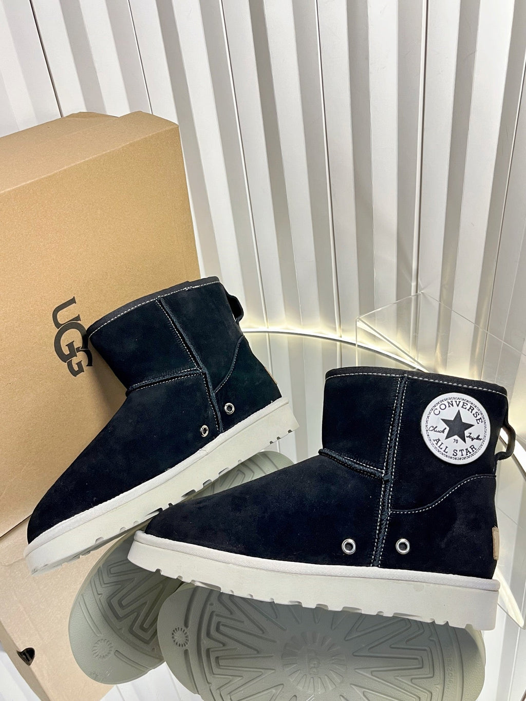UGG x Converse Boots Black Suede 548552