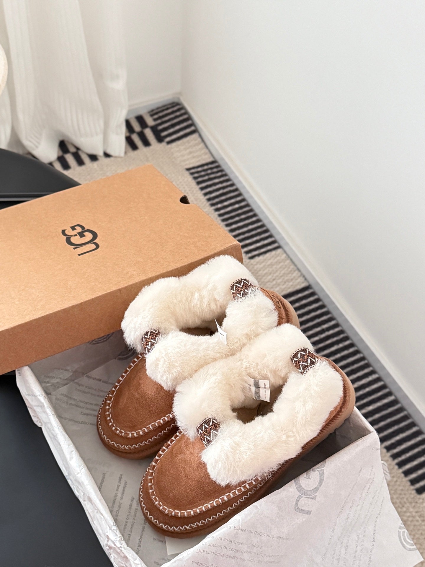 UGG Classic Ultra Mini Alpine Boots Brown White Wool Suede 508053