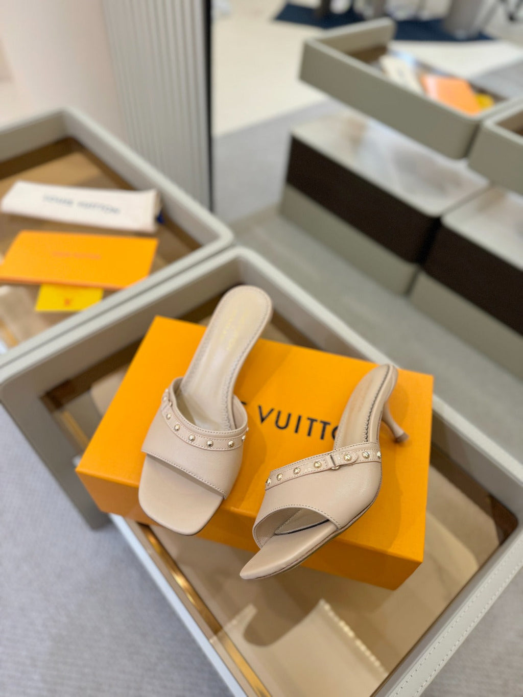 LV x TM 6AM Mule 4cm Beige Sheepskin 241217