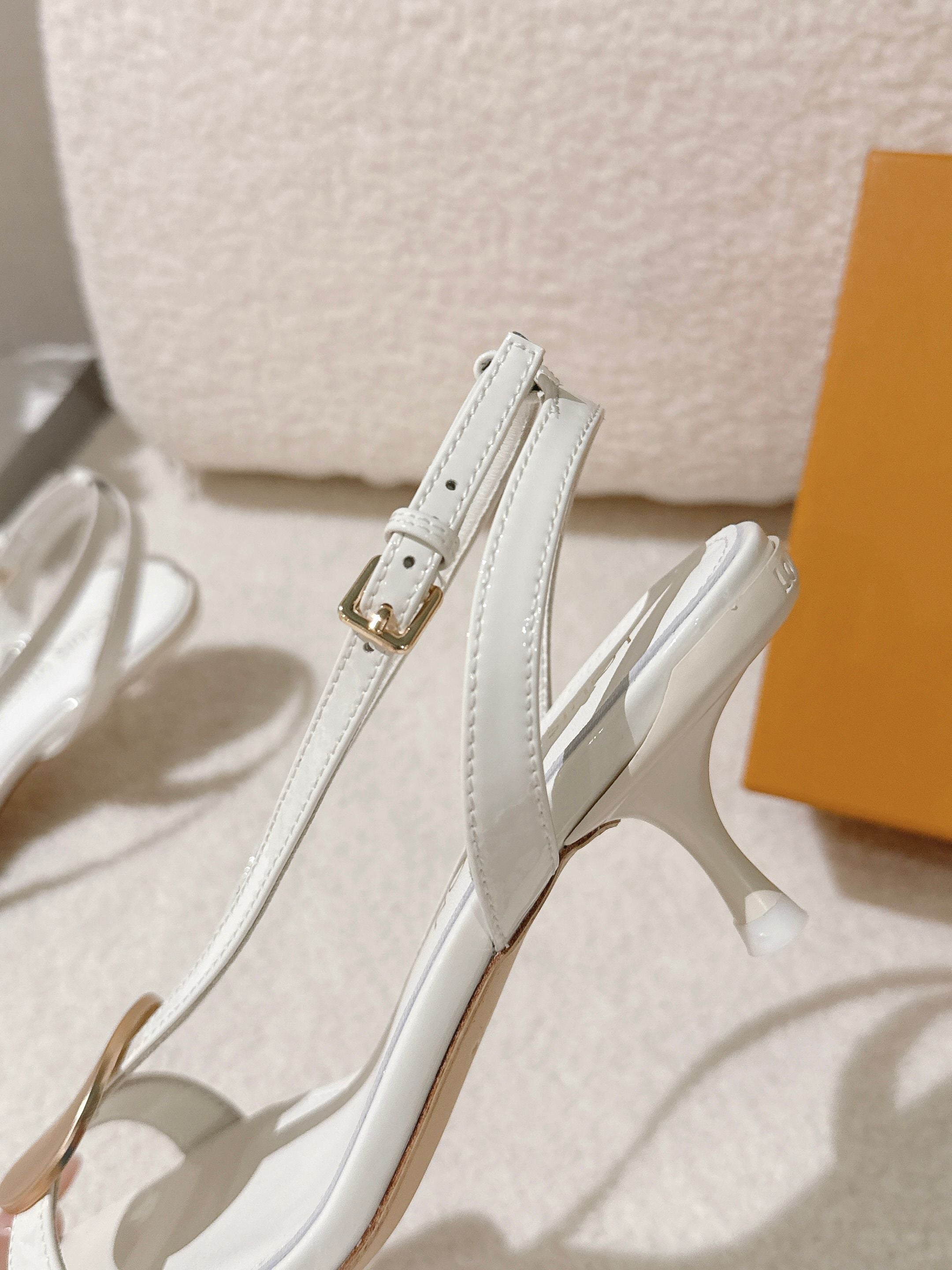 LV Sunkiss Sandals White Sheepskin 840383
