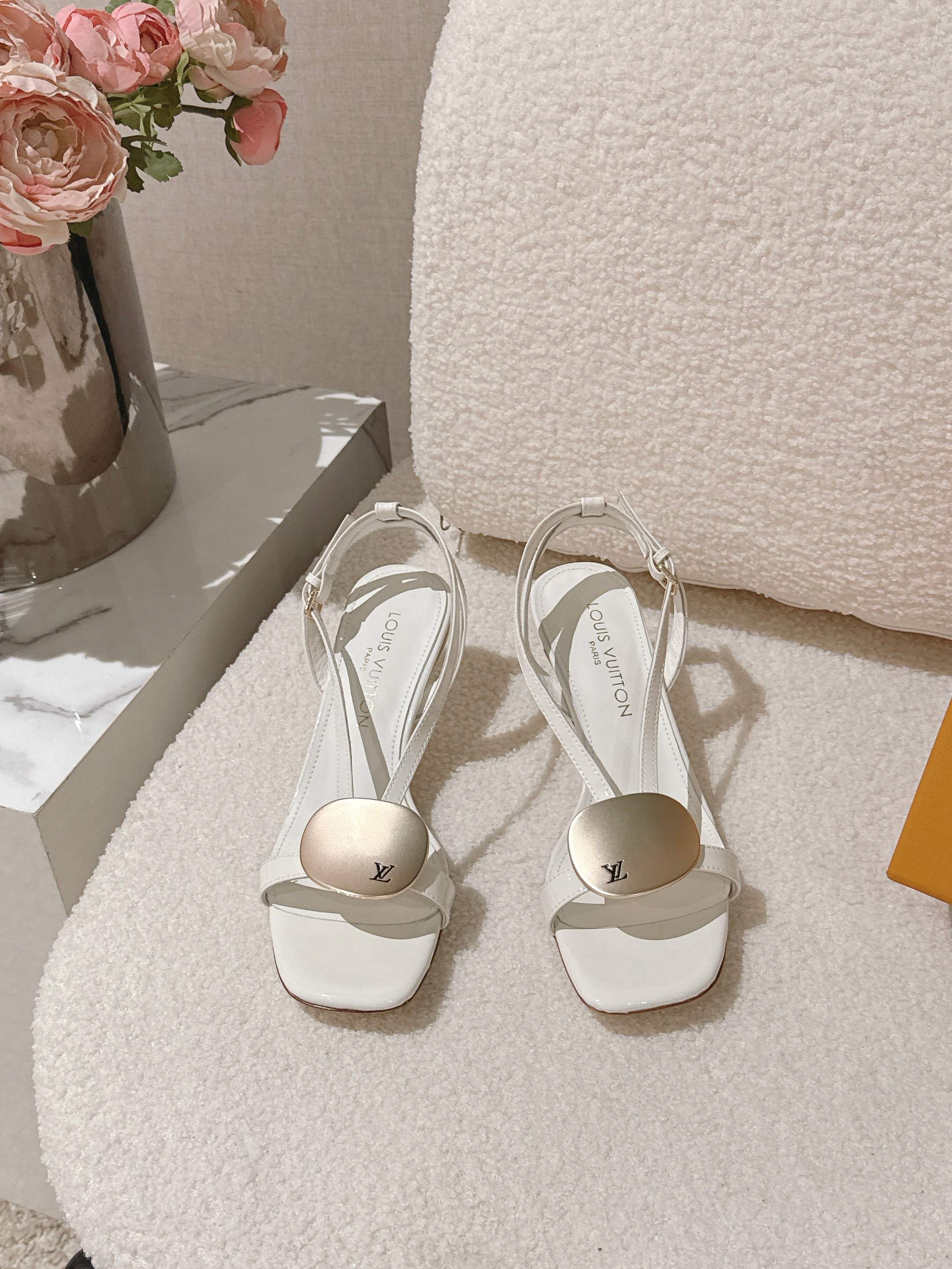 LV Sunkiss Sandals White Sheepskin 840383