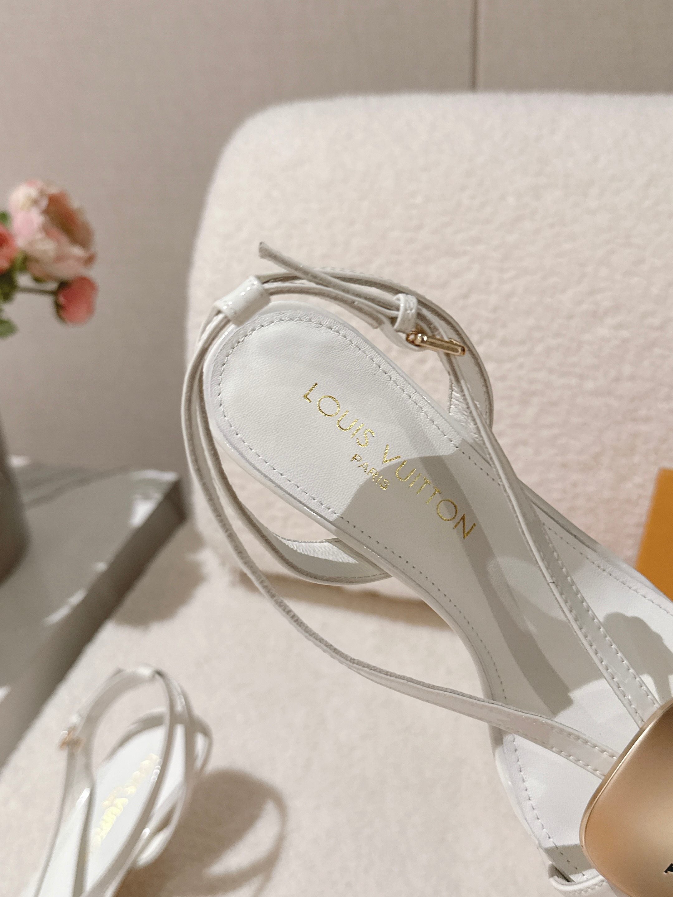 LV Sunkiss Sandals White Sheepskin 840383