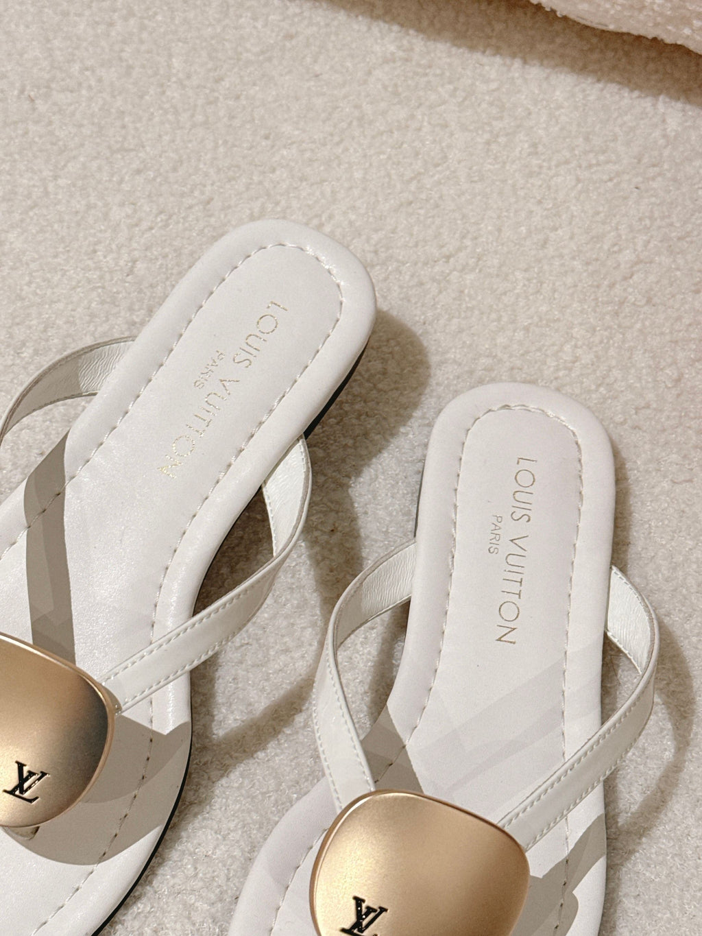 LV Sunkiss Mules White Sheepskin 840386