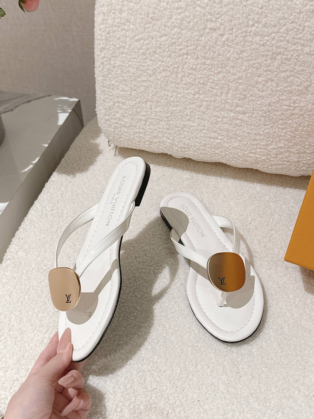 LV Sunkiss Mules White Sheepskin 840386