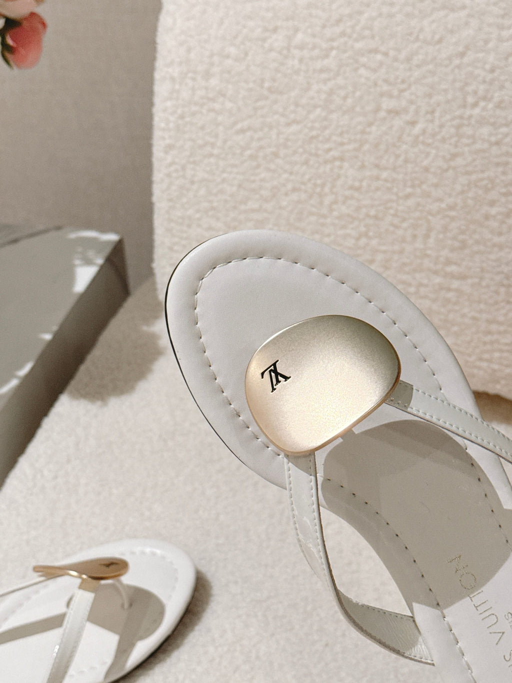 LV Sunkiss Mules White Sheepskin 840386