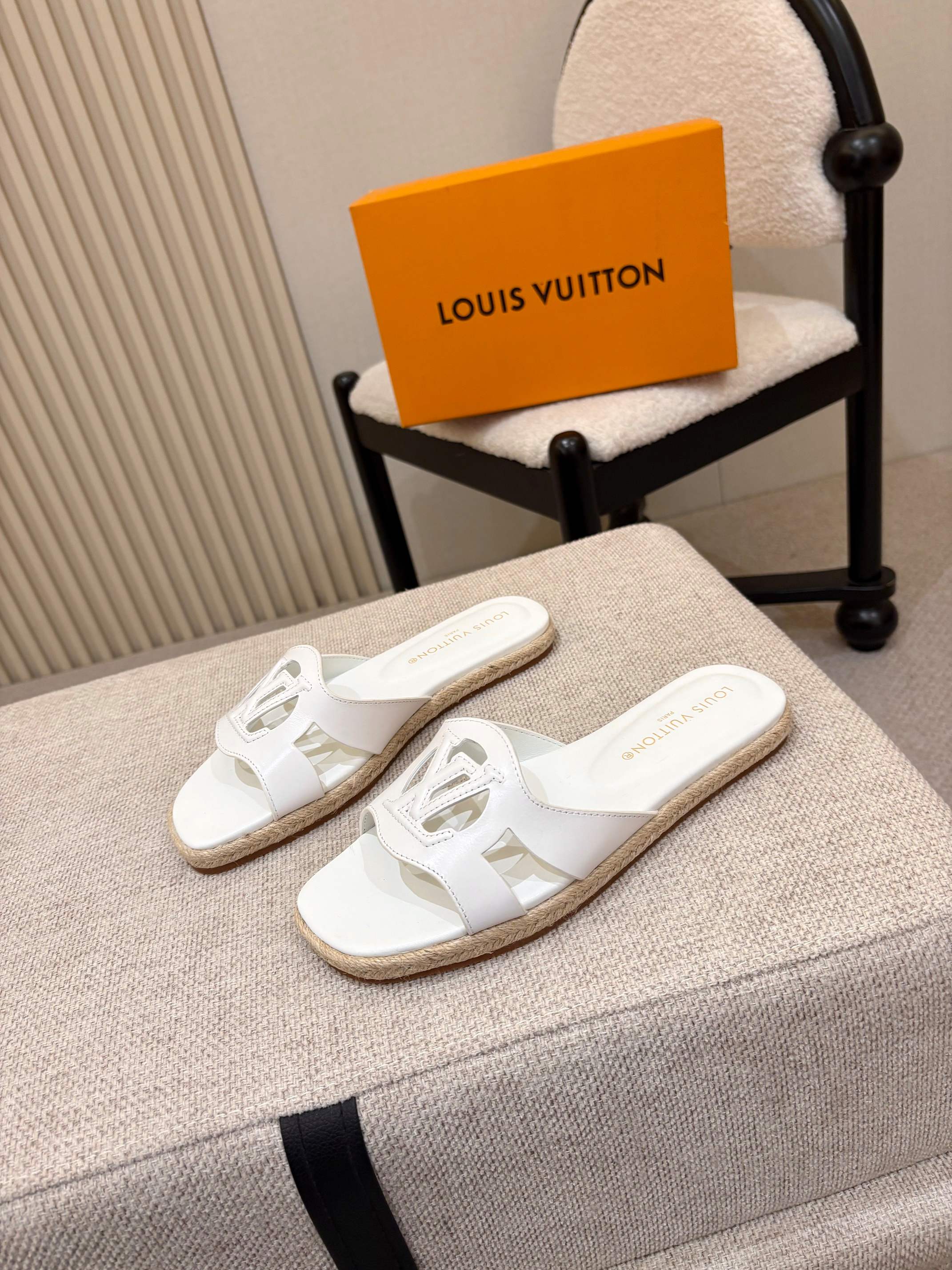 LV Isola Flat Mule Espadrille White Cowhide 847117