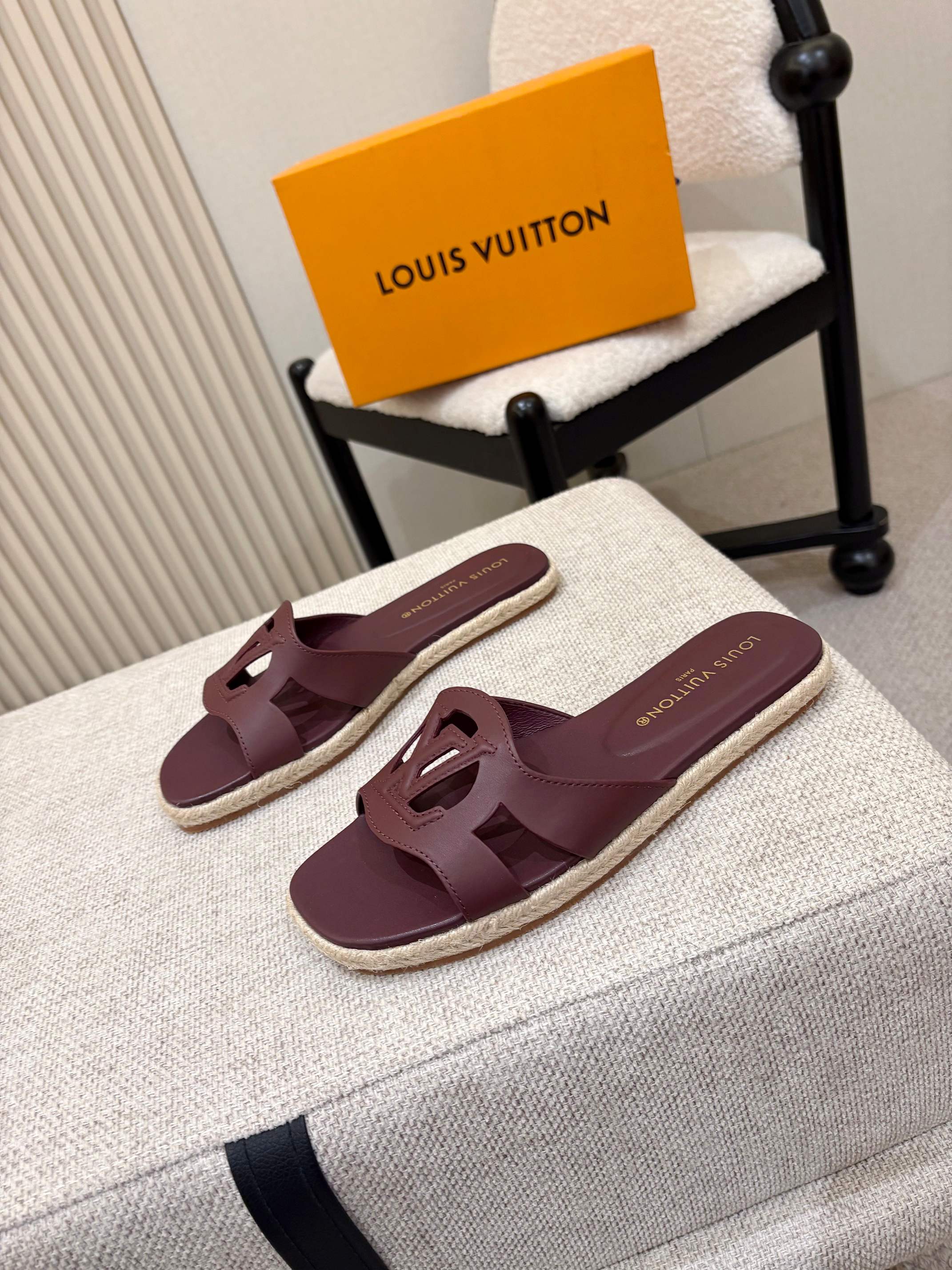 LV Isola Flat Mule Espadrille Burugndy Cowhide 847118