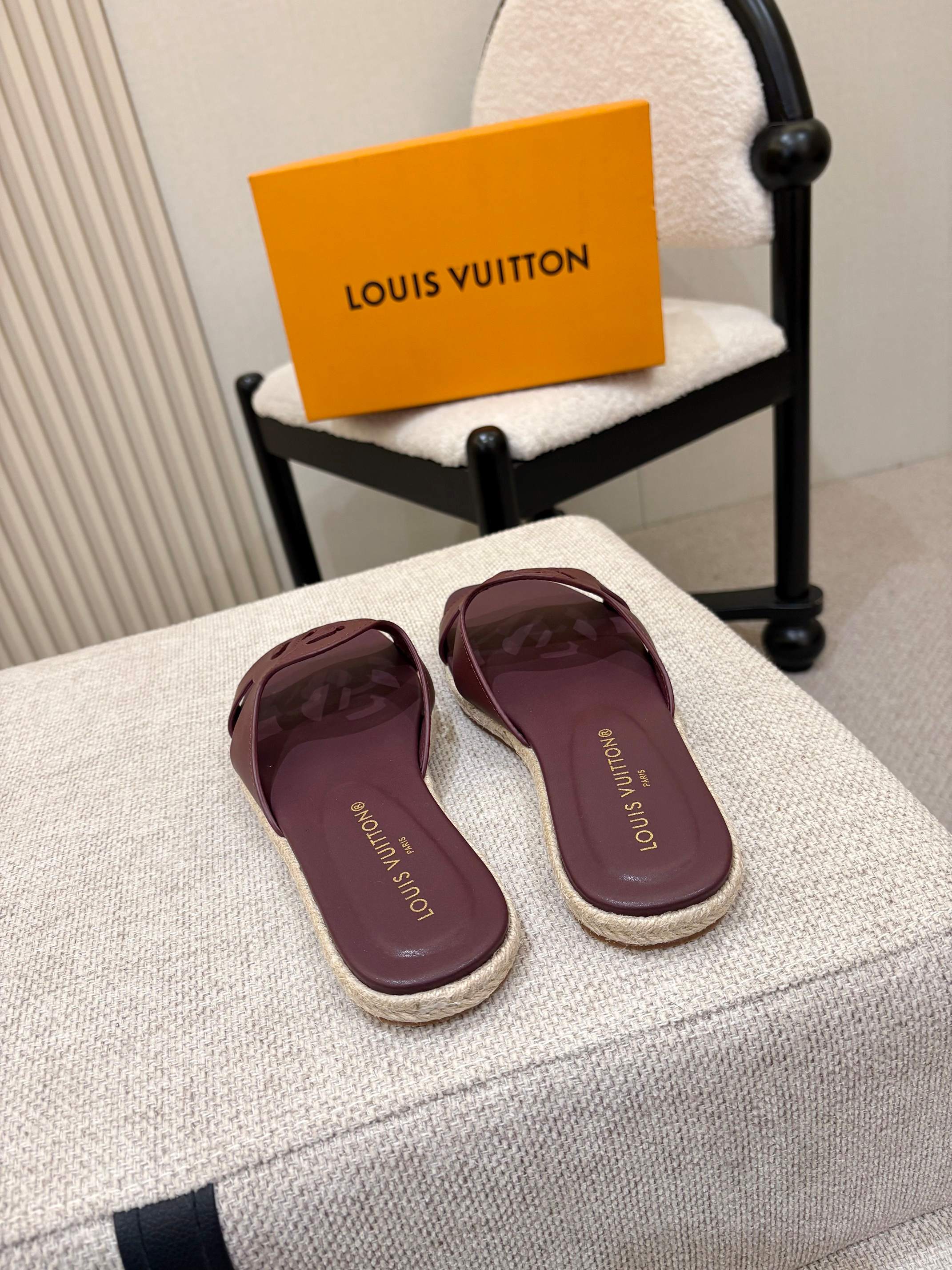 LV Isola Flat Mule Espadrille Burugndy Cowhide 847118