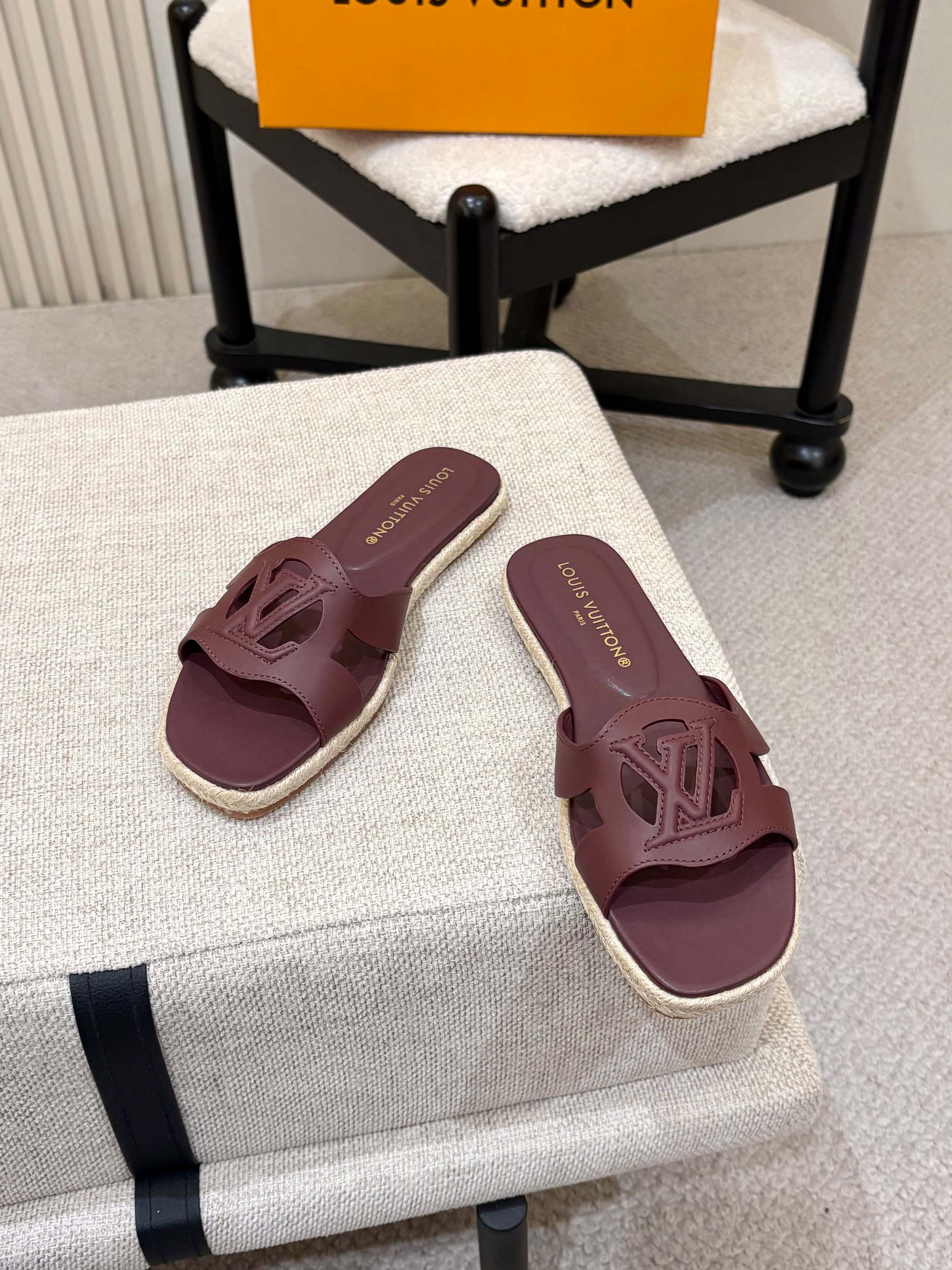 LV Isola Flat Mule Espadrille Burugndy Cowhide 847118