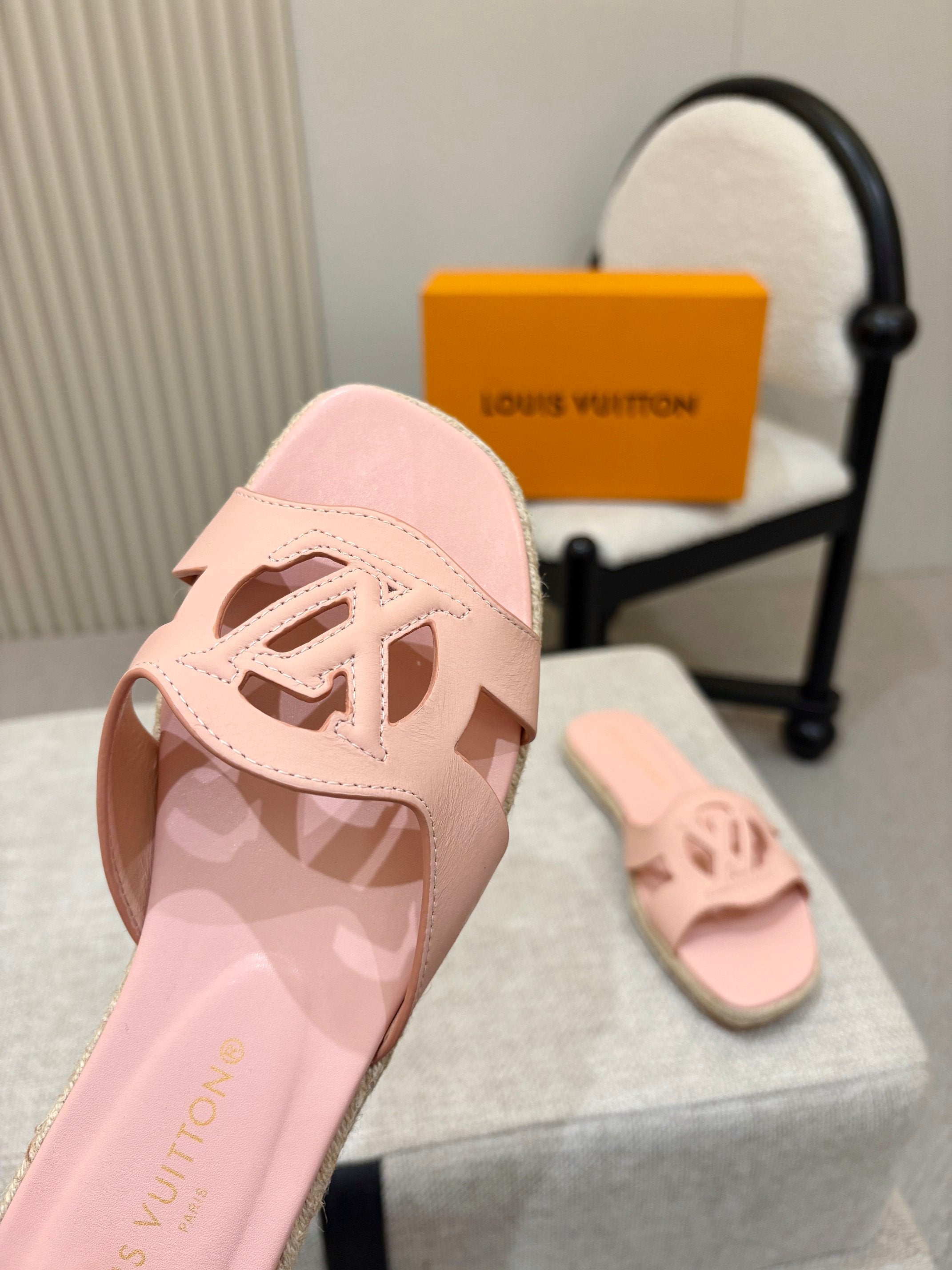 LV Isola Flat Mule Espadrille Light Pink Cowhide 847119