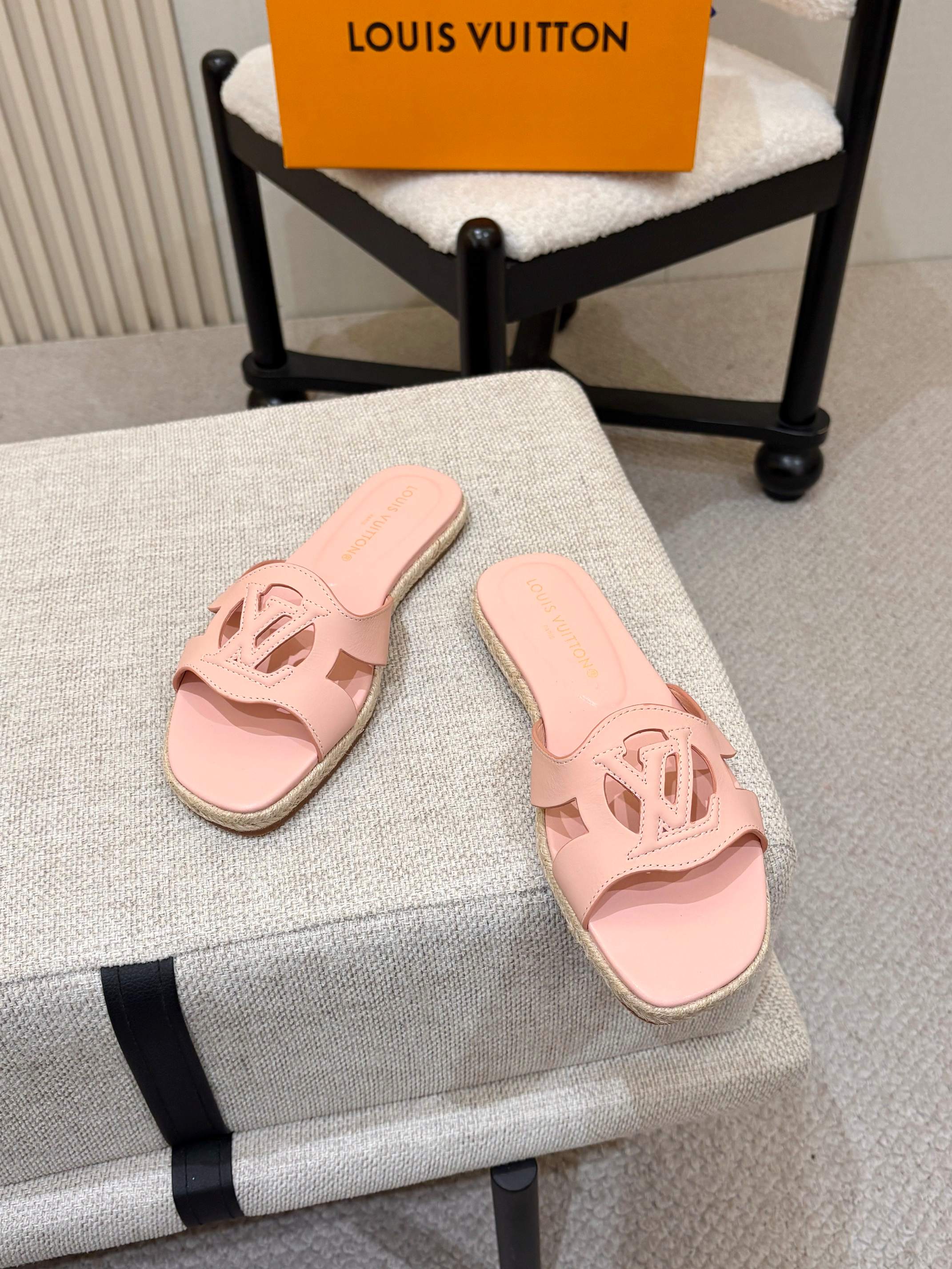 LV Isola Flat Mule Espadrille Light Pink Cowhide 847119
