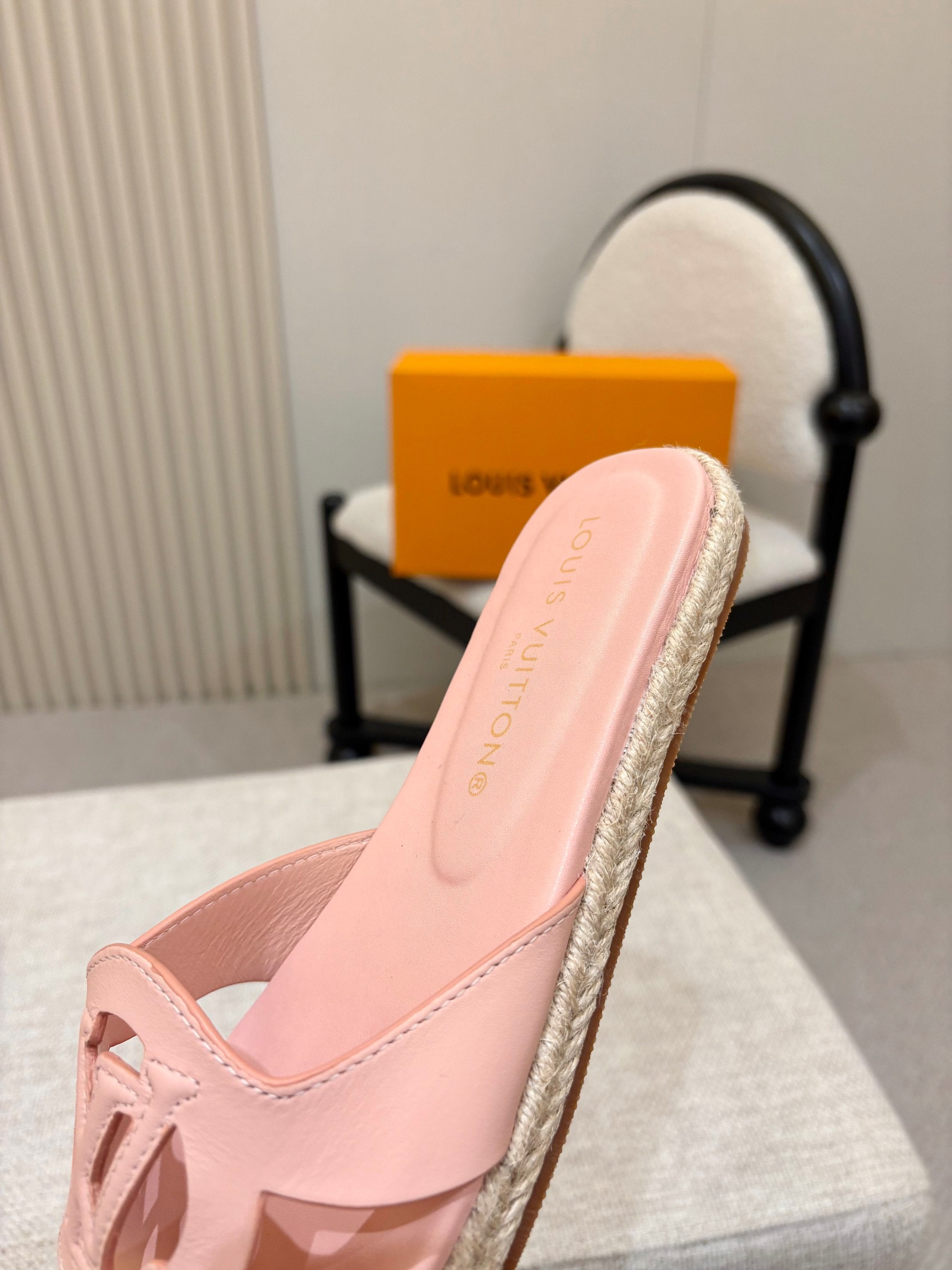LV Isola Flat Mule Espadrille Light Pink Cowhide 847119