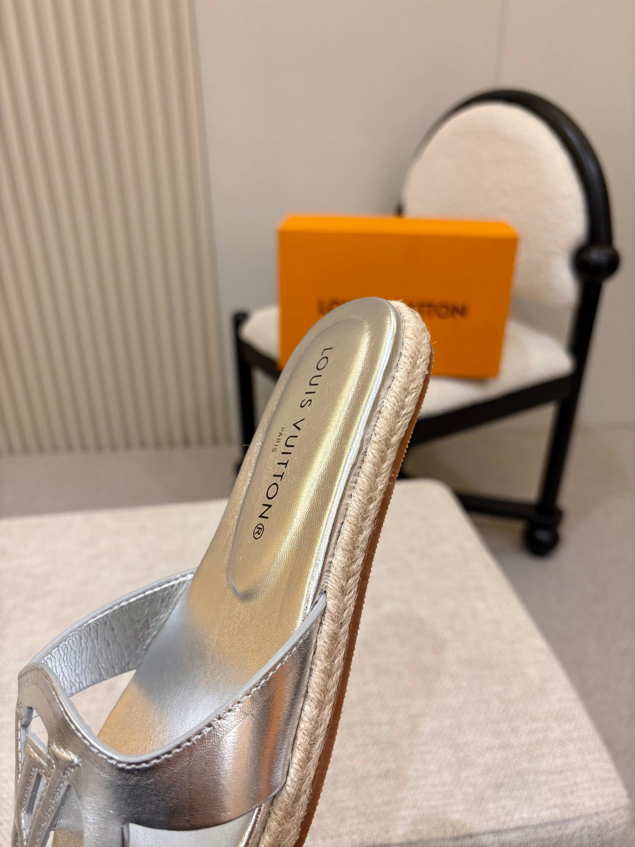 LV Isola Flat Mule Espadrille Sliver Cowhide 847120