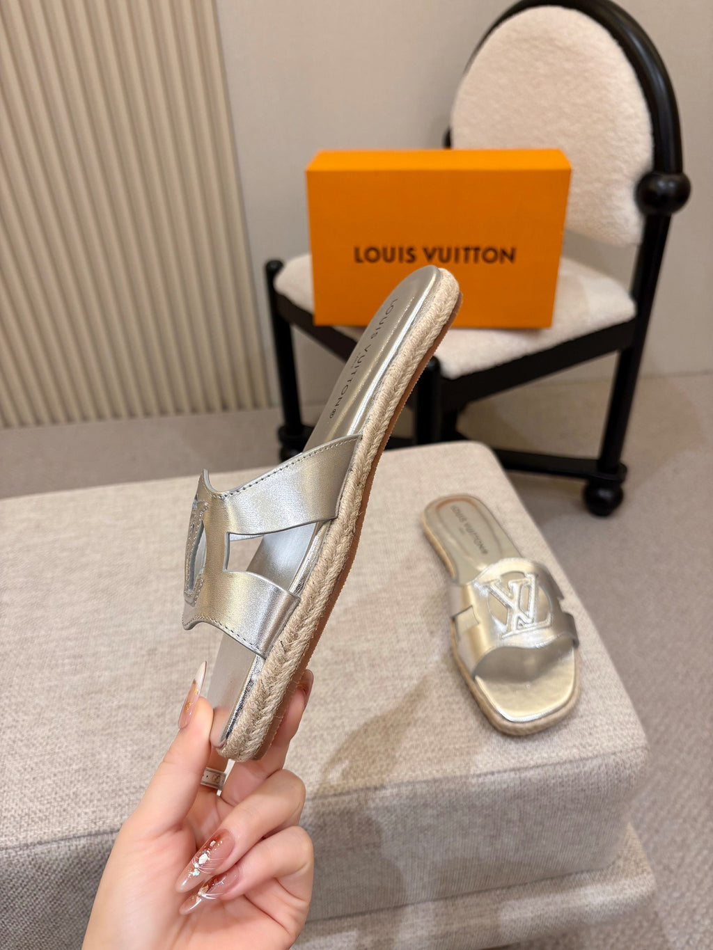 LV Isola Flat Mule Espadrille Sliver Cowhide 847120