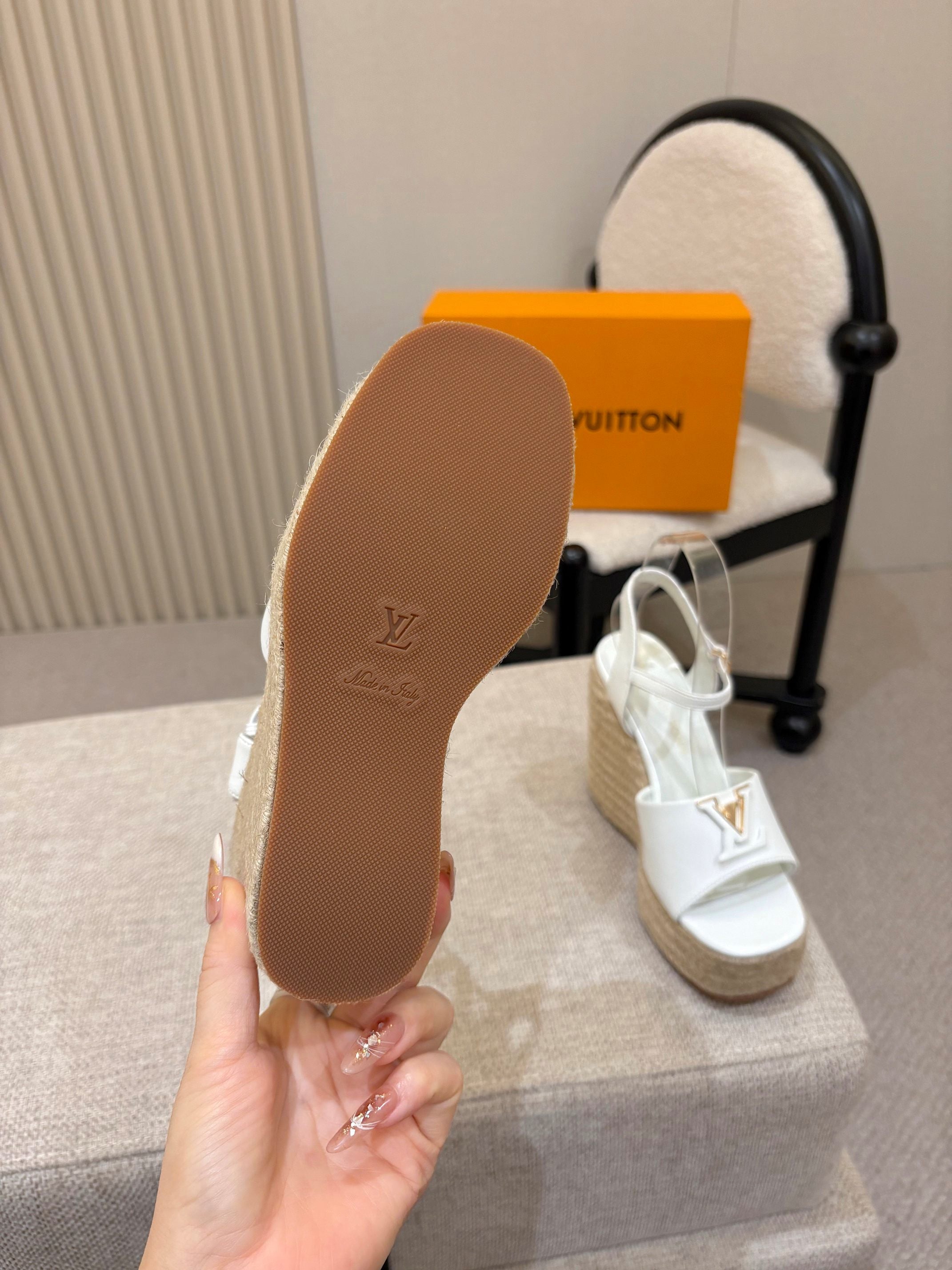 LV Mare Wedge Espadrille 11cm White Grain Cowhide 847123
