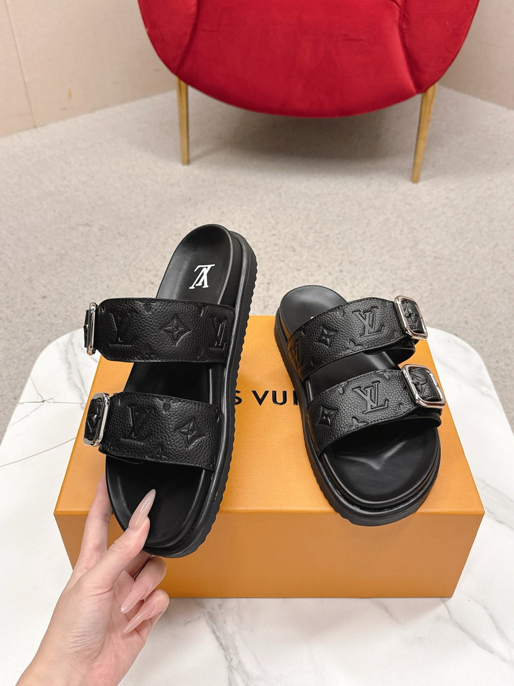 LV Venice Mule Black Grain Cowhide 859350