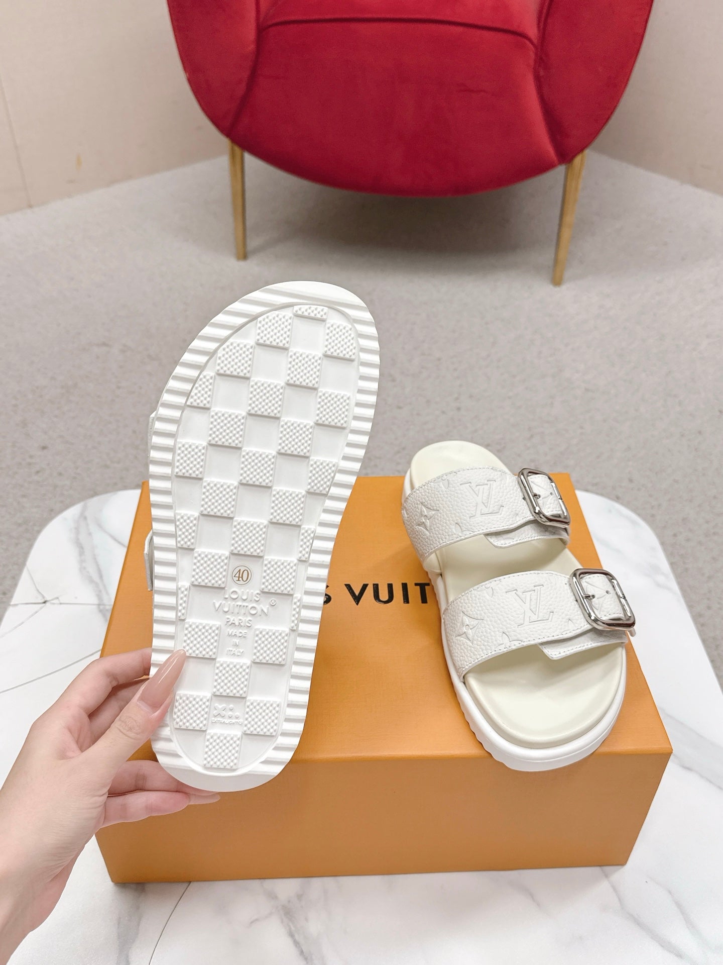 LV Venice Mule White Grain Cowhide 859352
