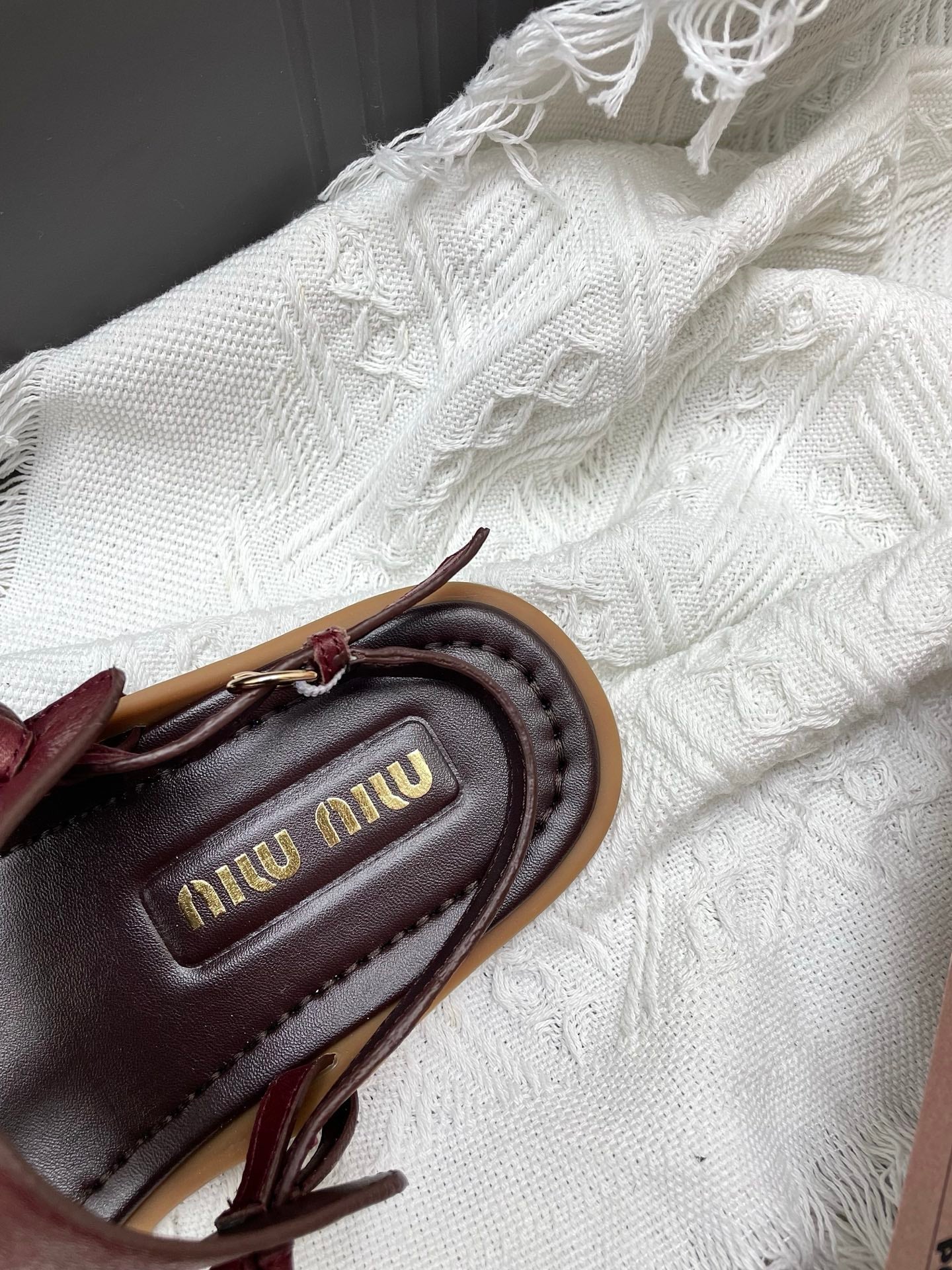 Miu 26 Flip-Flop Flat Sandals Brown Burgundy Leather 611339