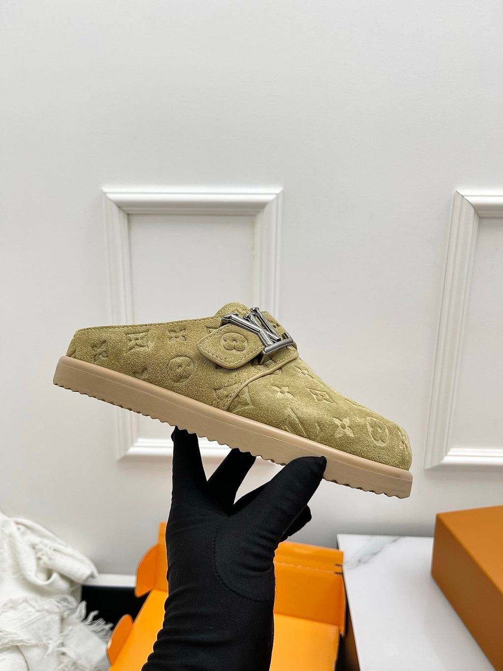 LV Easy Mules Khaki Suede 845272