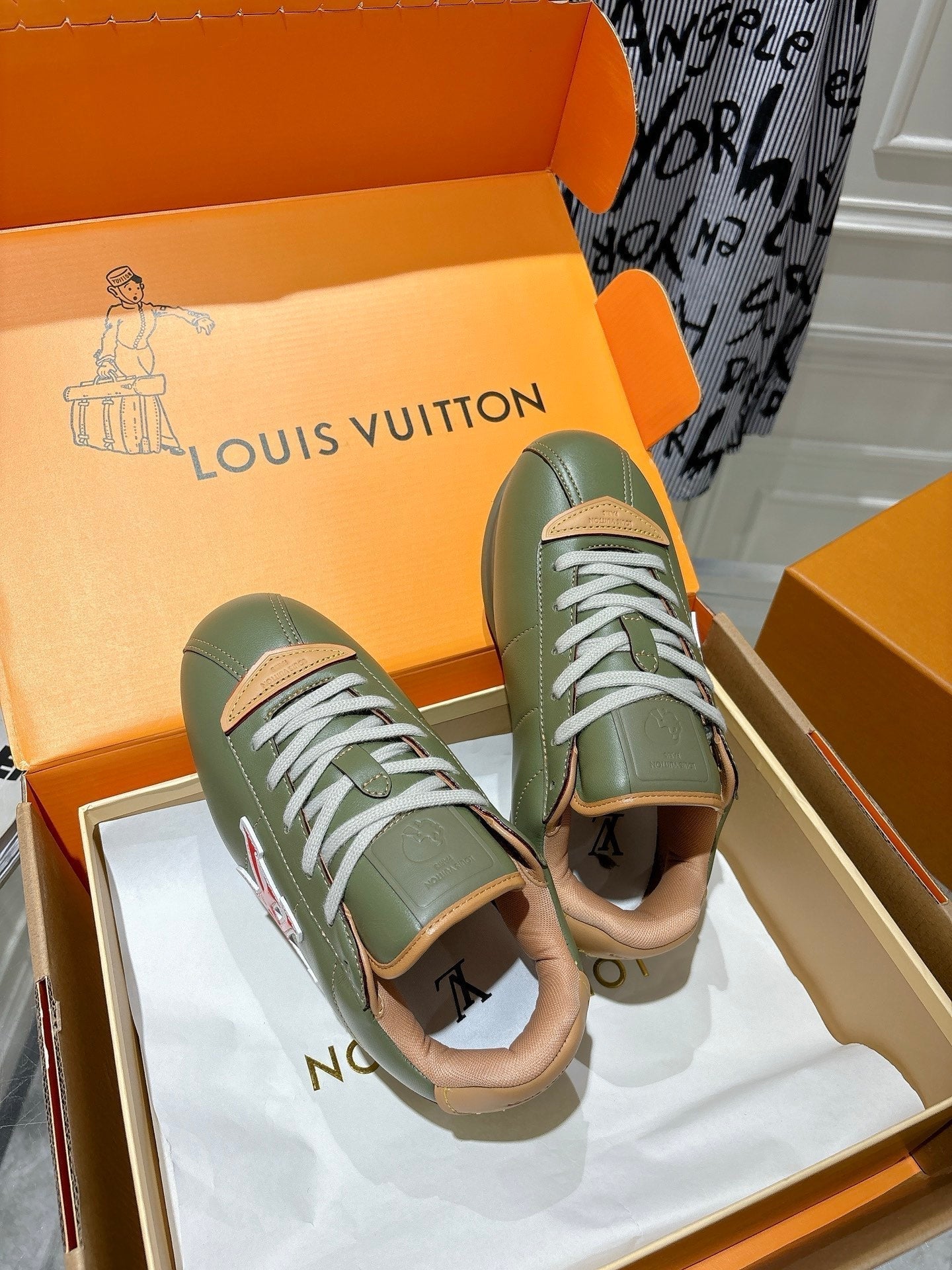 LV BUTTERSOFT Sneaker Olive Green Cowhide 476982