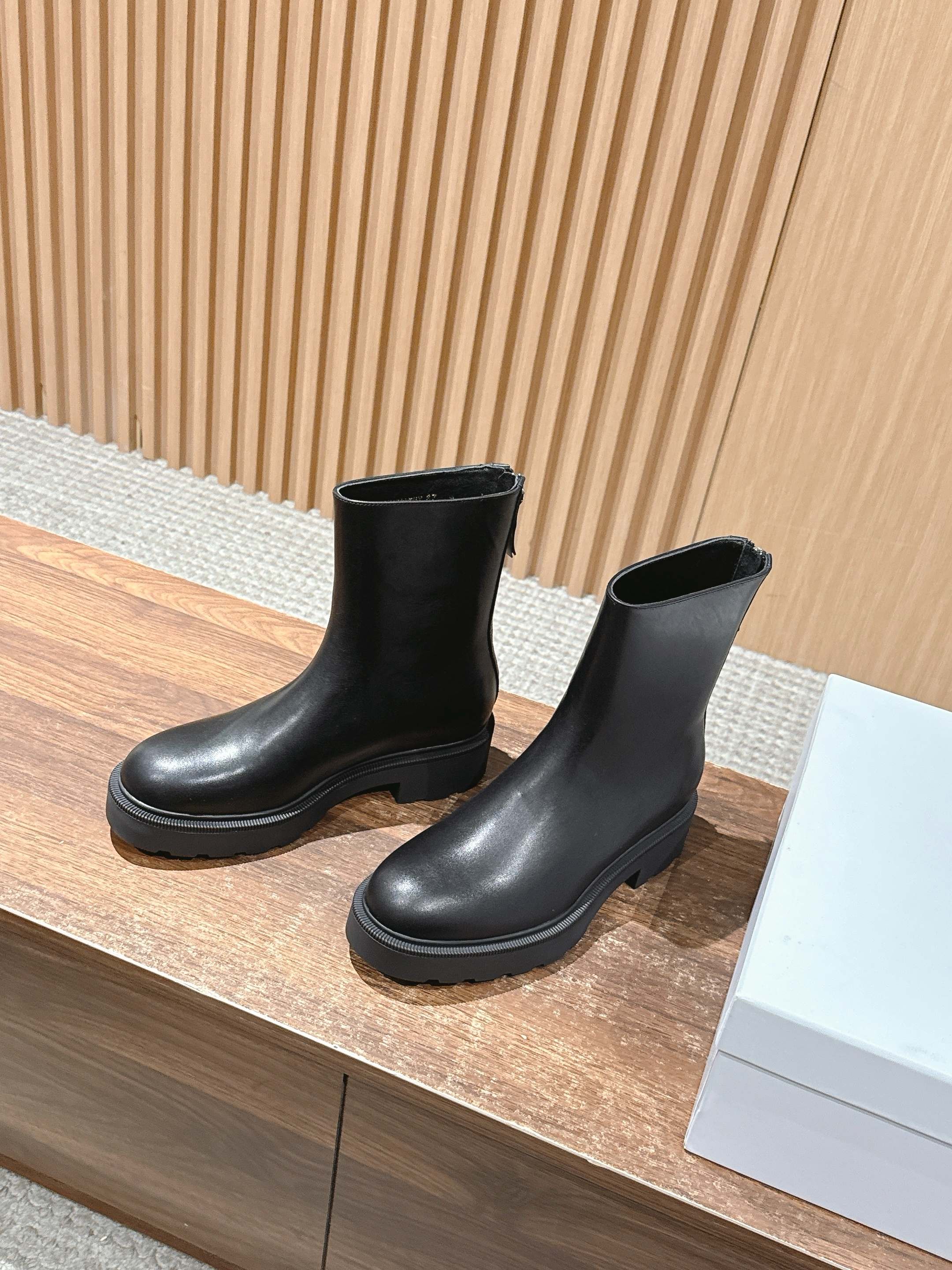 The Row Nobilis Fast Boot 50mm Black Leather 427984