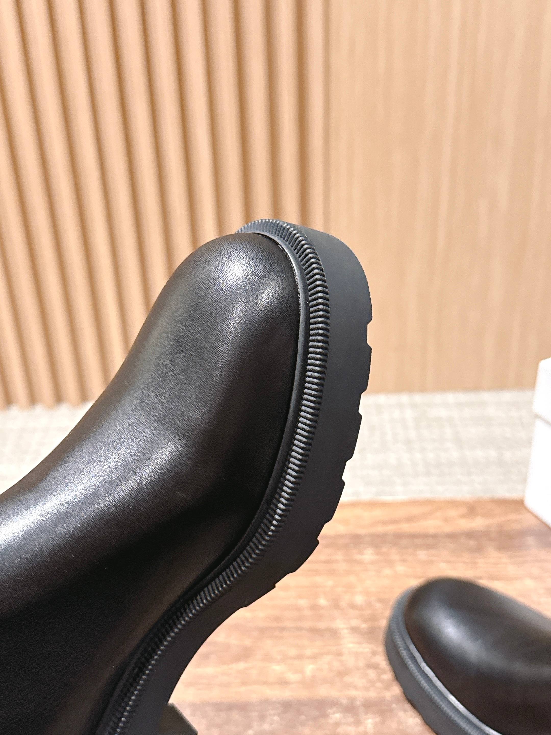 The Row Nobilis Fast Boot 50mm Black Leather 427984