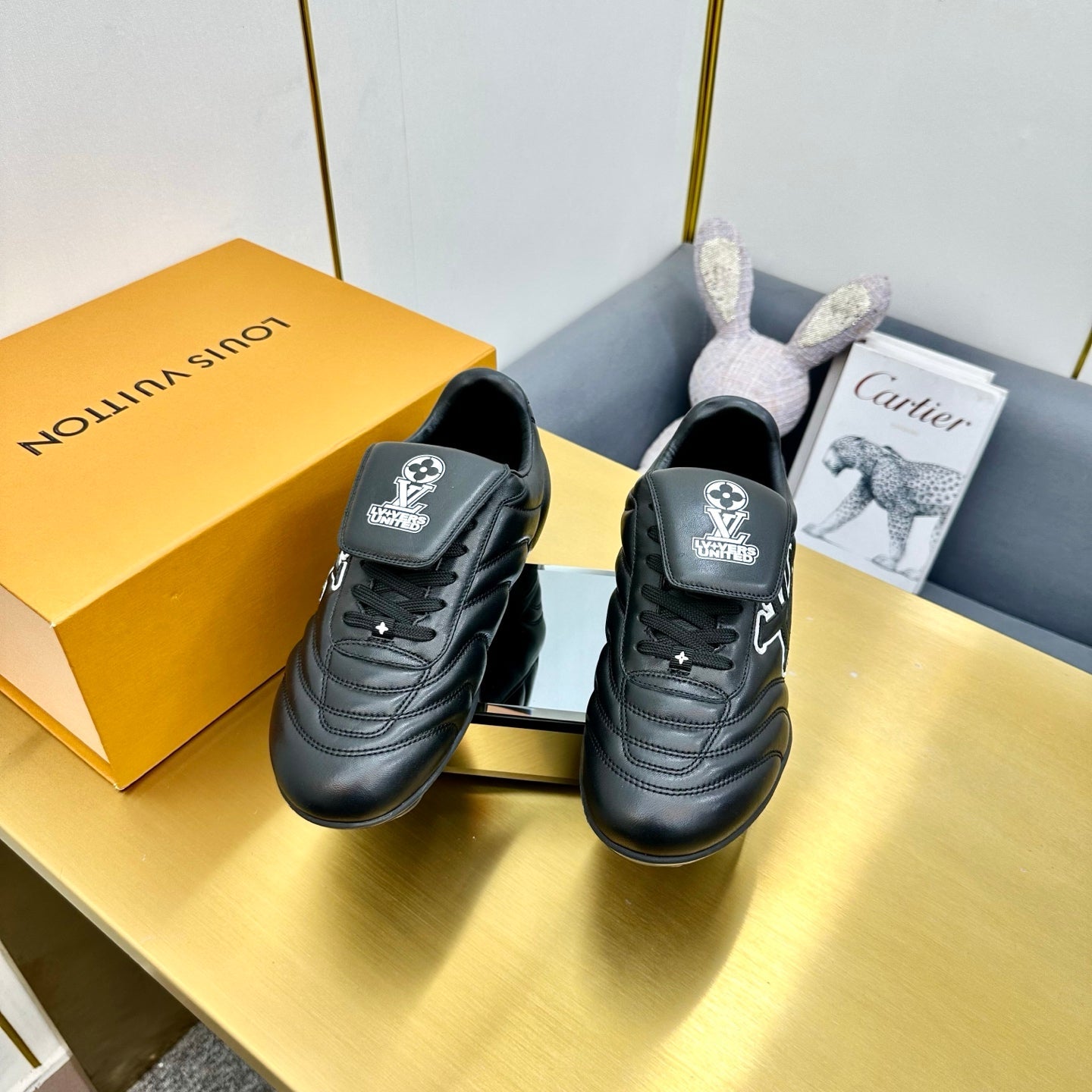 LV 25C Sneaker LV Footprint Soccer Noir Cuir de Veau uni 219935