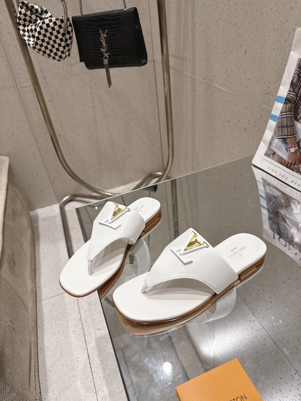 LV Mare Thong Flat White Sheepskin 849343