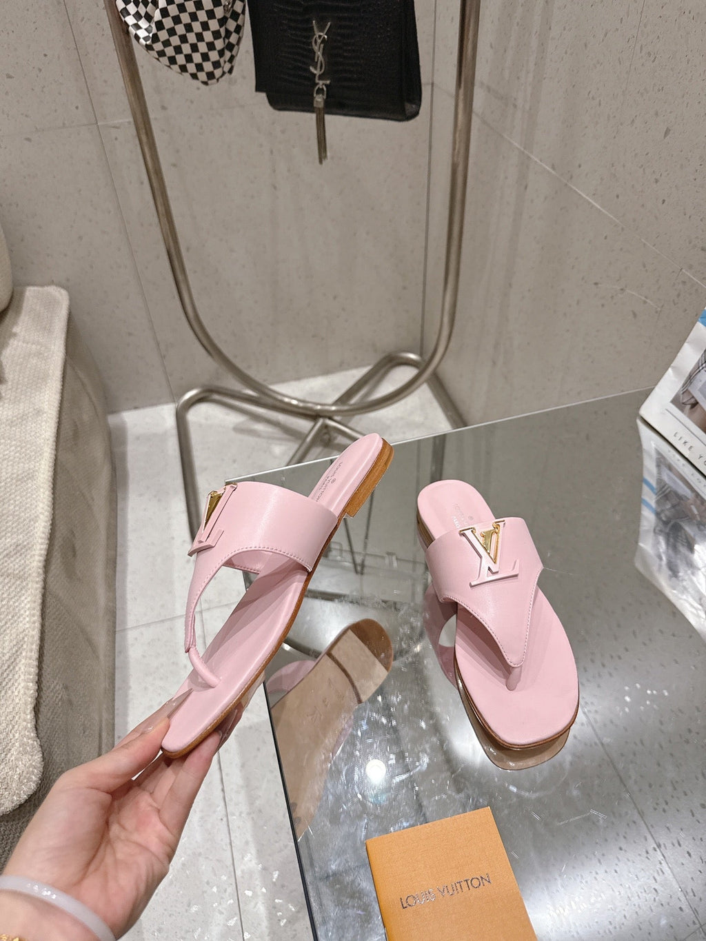 LV Mare Thong Flat Light Pink Sheepskin 849344