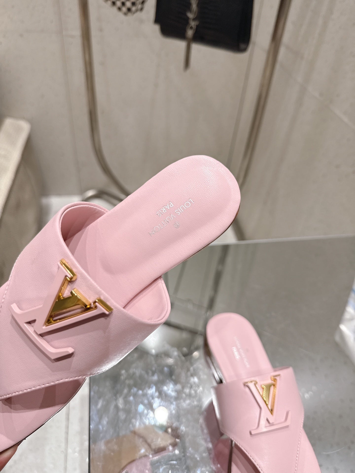 LV Mare Thong Flat Light Pink Sheepskin 849344