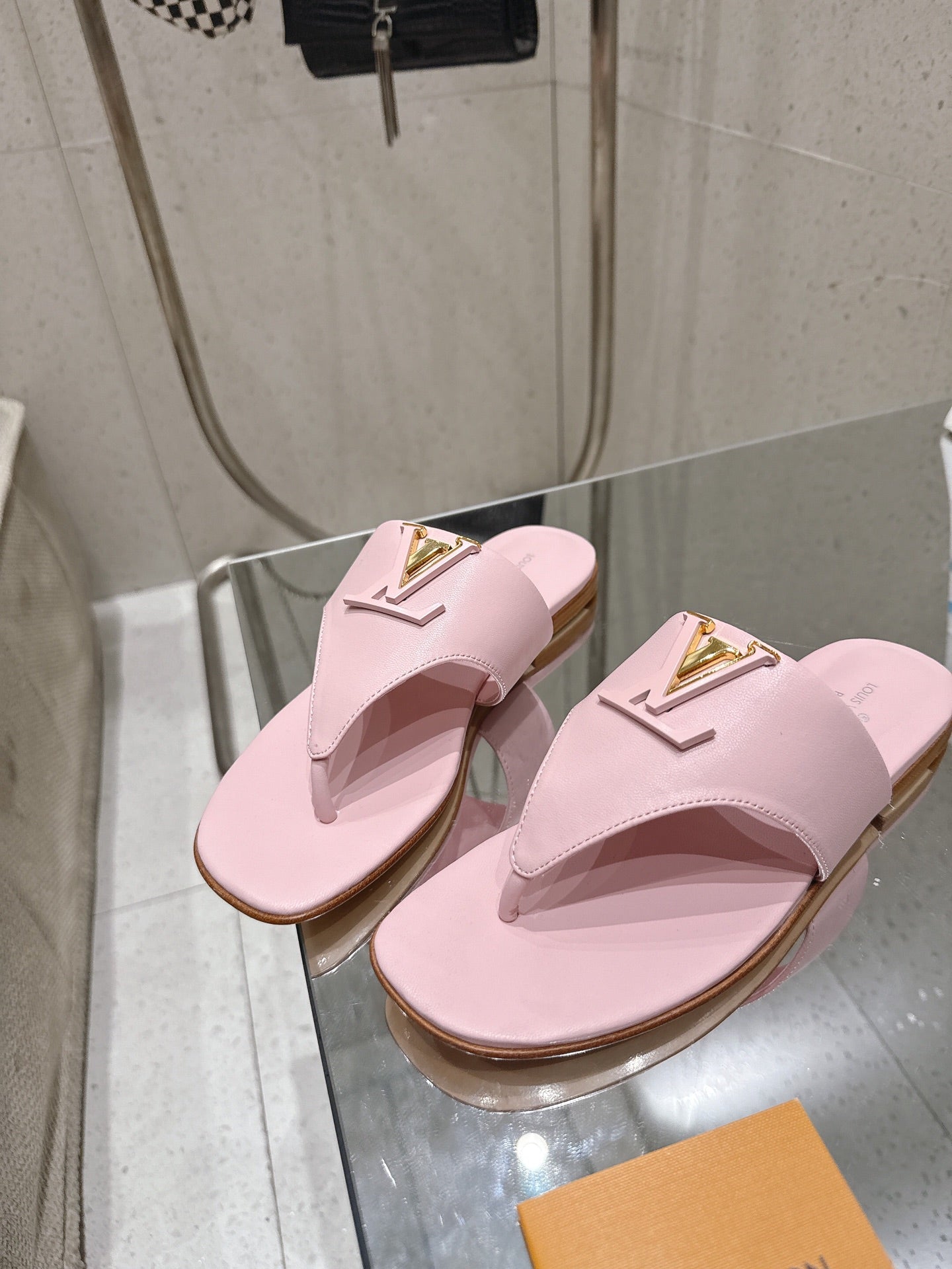 LV Mare Thong Flat Light Pink Sheepskin 849344