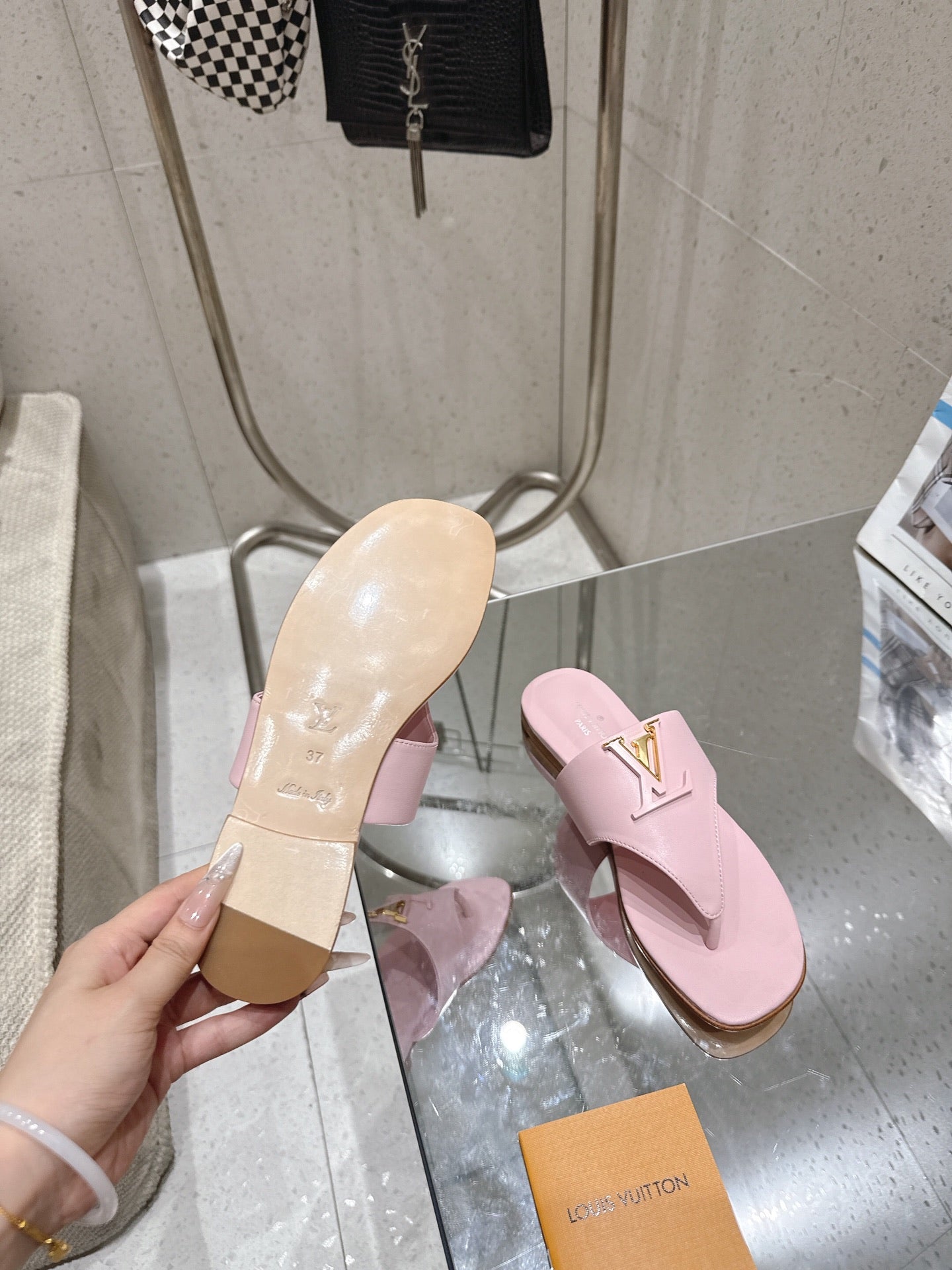 LV Mare Thong Flat Light Pink Sheepskin 849344