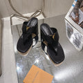LV Mare Thong 5cm Black Sheepskin 849347