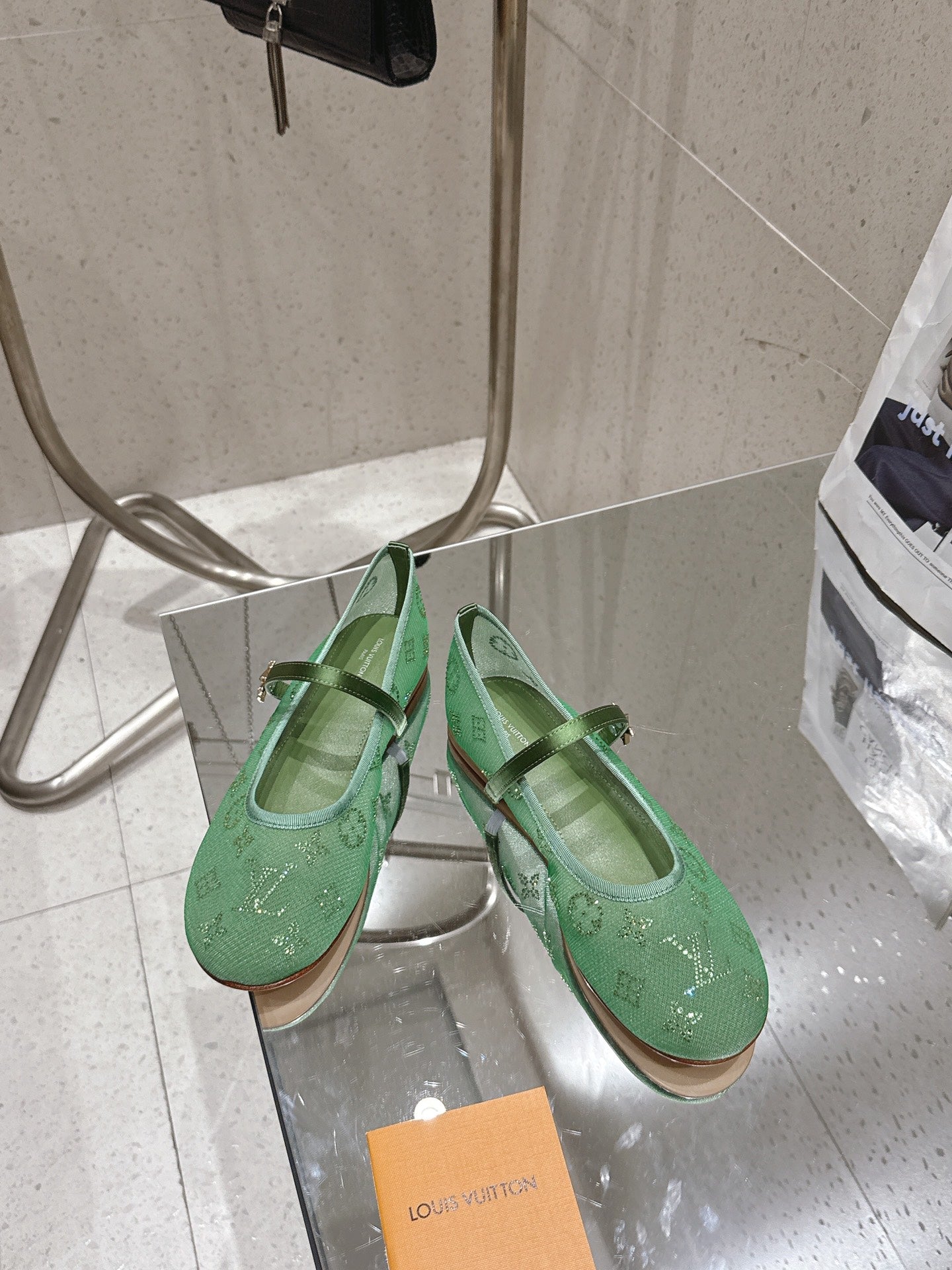 LV 26s Romy Flat Ballerina Green Mesh 849376
