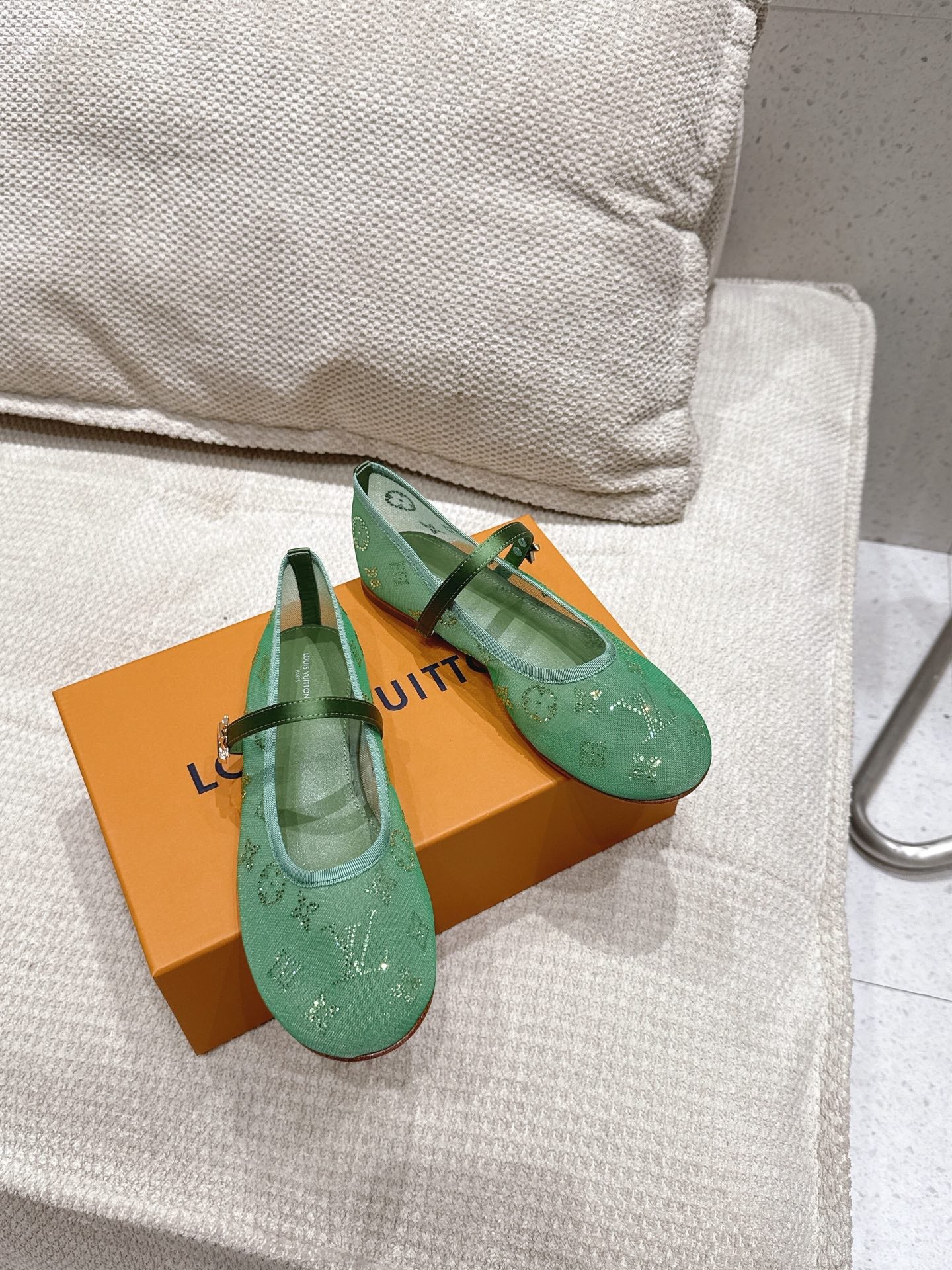 LV 26s Romy Flat Ballerina Green Mesh 849376