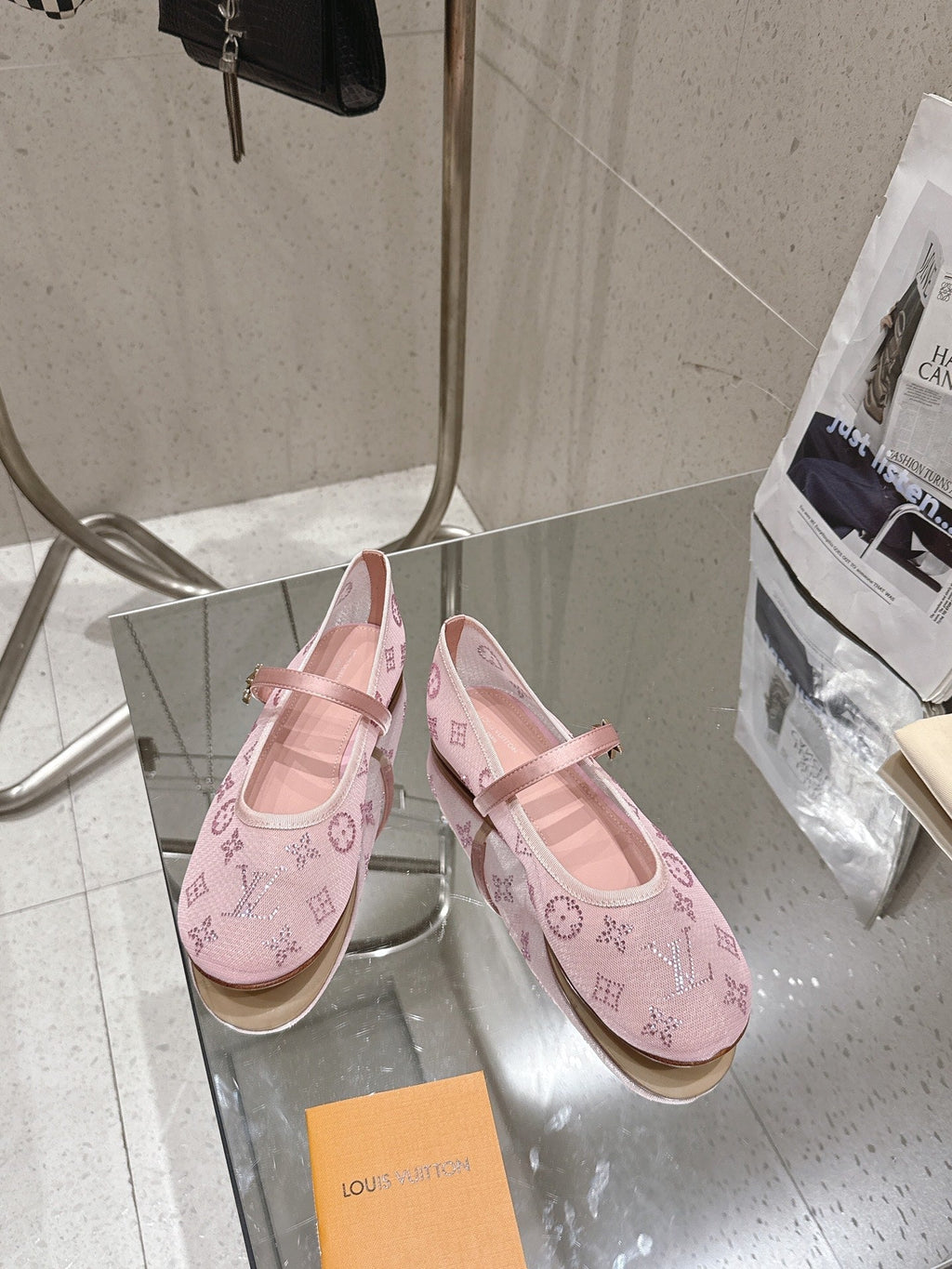 LV 26s Romy Flat Ballerina Pink Mesh 849377